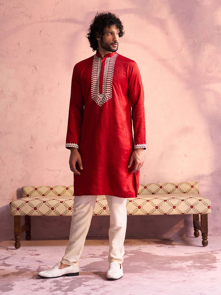 Vastramay Men's Red Silk Blend Machine Embroidered Kurta Pyjama