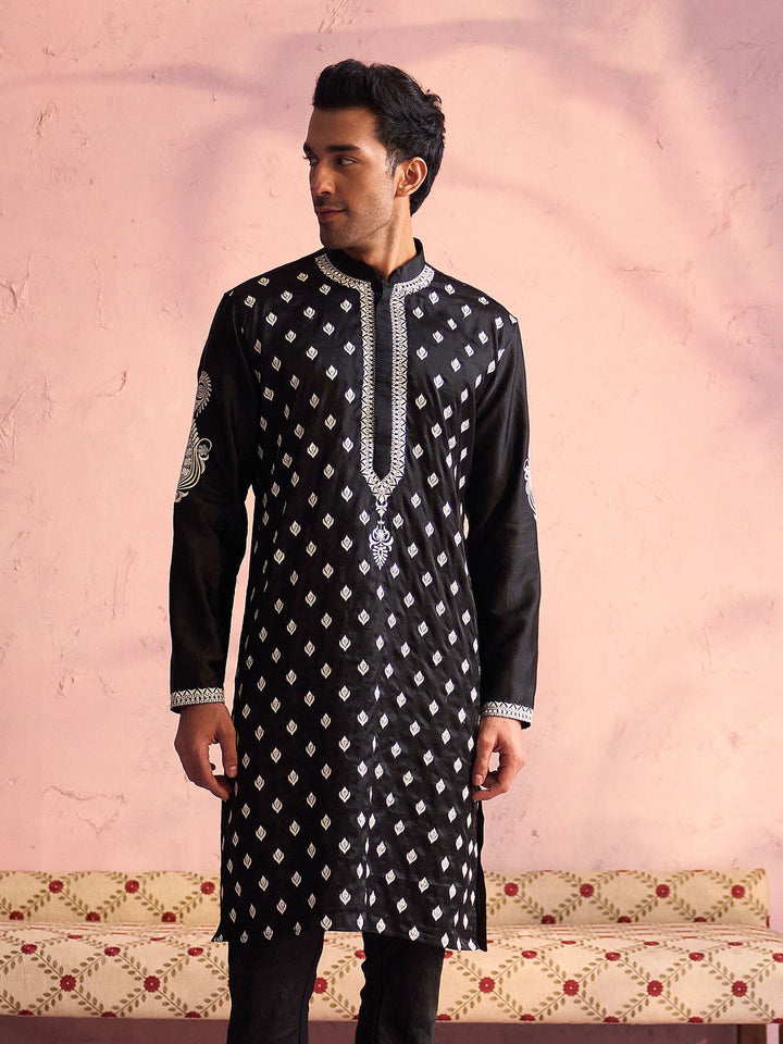 SHRESTHA By VASTRAMAY Men's Black Silk Blend Embroidered Ethnic Kurta