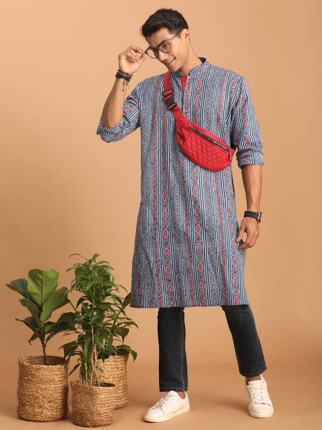 SHVAAS By VASTRAMAY Men's Indigo Printed cotton Kurta