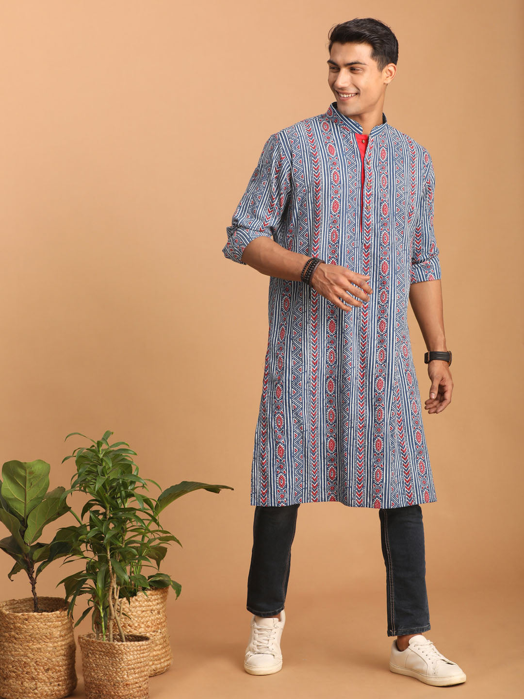 SHVAAS By VASTRAMAY Men's Indigo Printed cotton Kurta