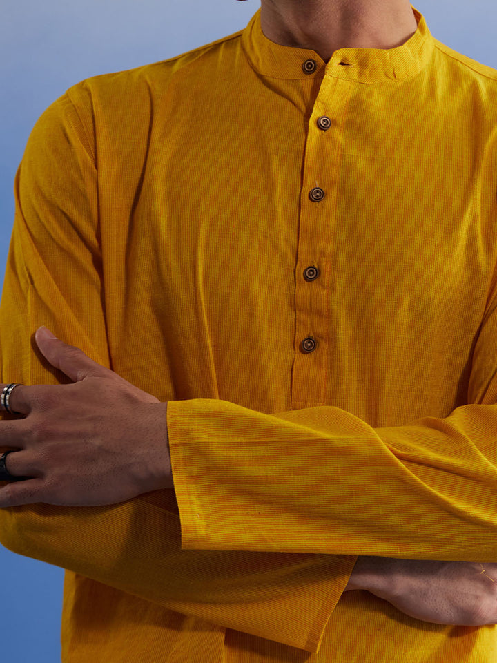 Vastramay Men's Mustard And White Pure Cotton Kurta Pyjama Set