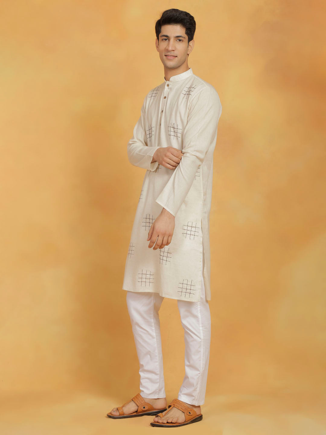 Vastramay Men's Cream And White Cotton Cool Kurta Pyjama Set