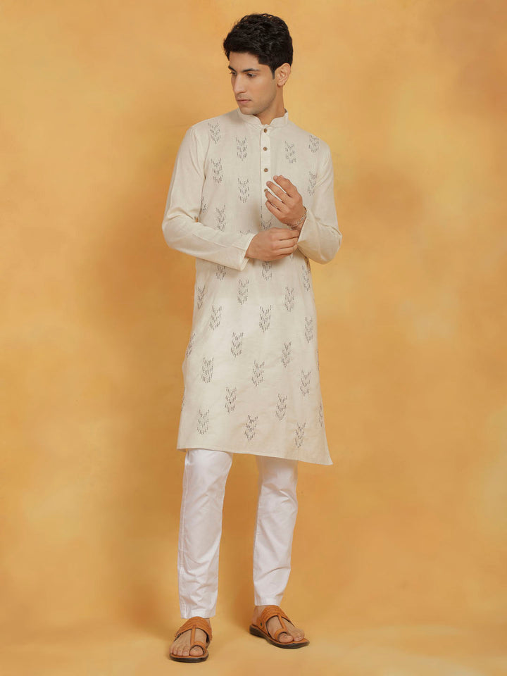 Vastramay Men's Cream And White Cotton Cool Kurta Pyjama Set