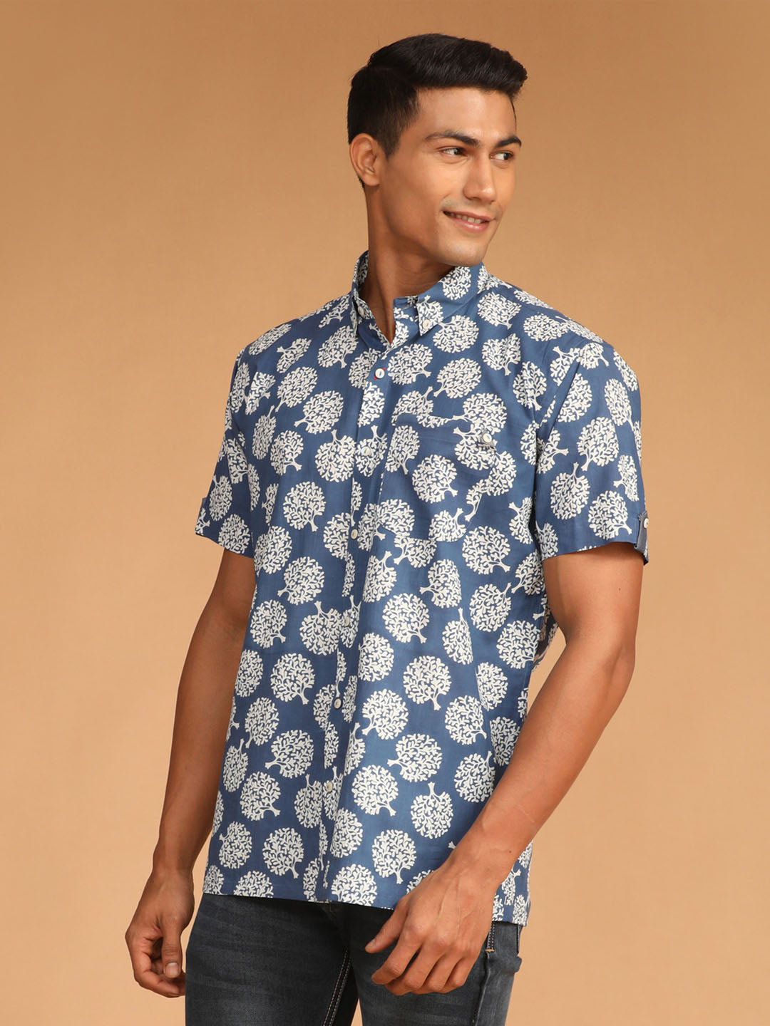 VASTRAMAY Men's Blue Printed Short Sleeve Shirt