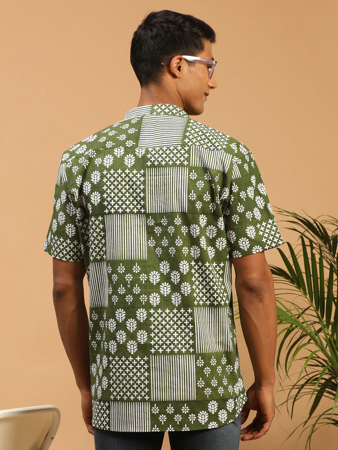 VASTRAMAY Men's Green Printed Pure Cotton Short Kurta