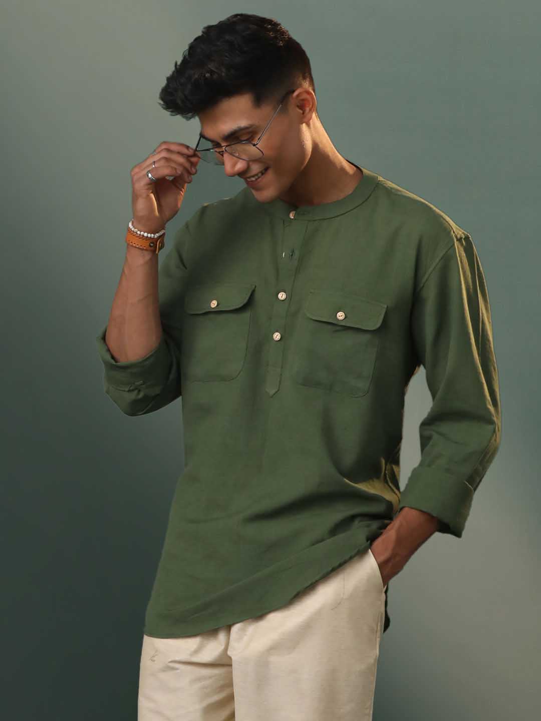 VASTRAMAY Men's Green Cotton Cool Short Kurta with traditional Indian design