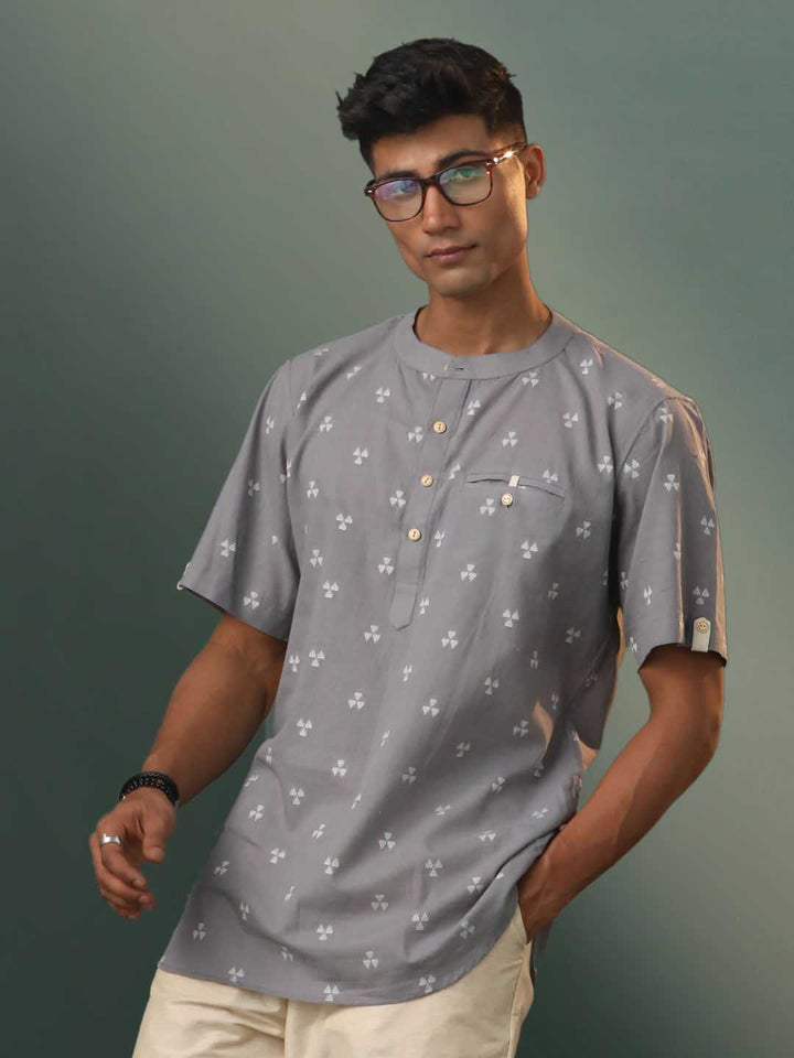 VASTRAMAY Men's Grey Cotton Jacquard Short Kurta with intricate pattern design