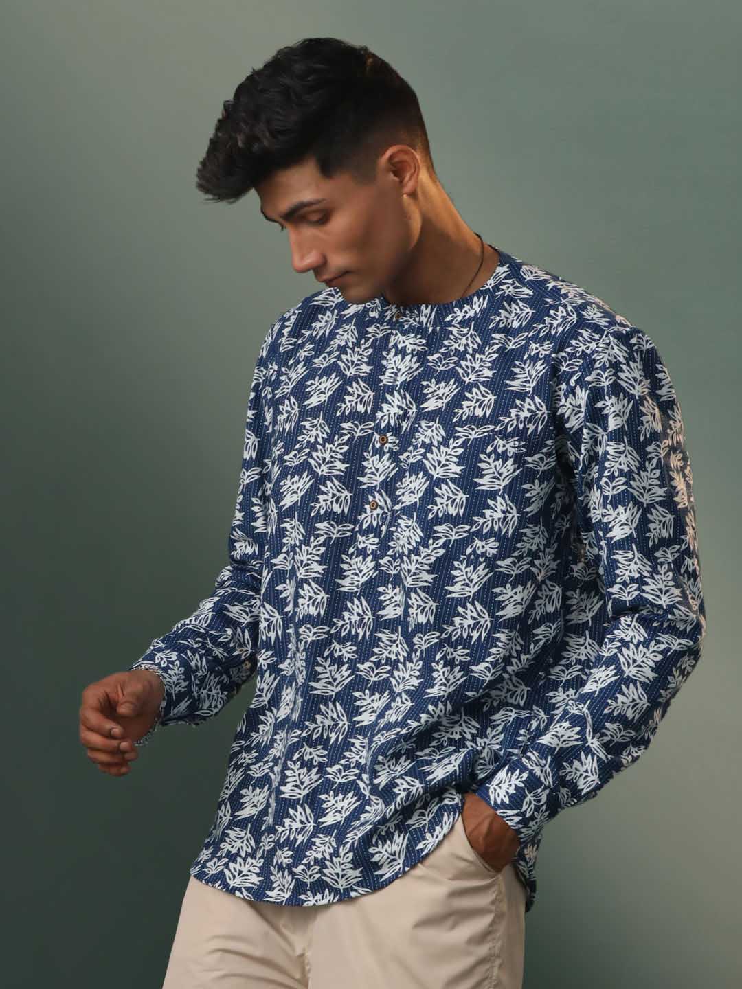 VASTRAMAY Men's Navy Blue Printed with Kantha Stich Cotton Short Kurta