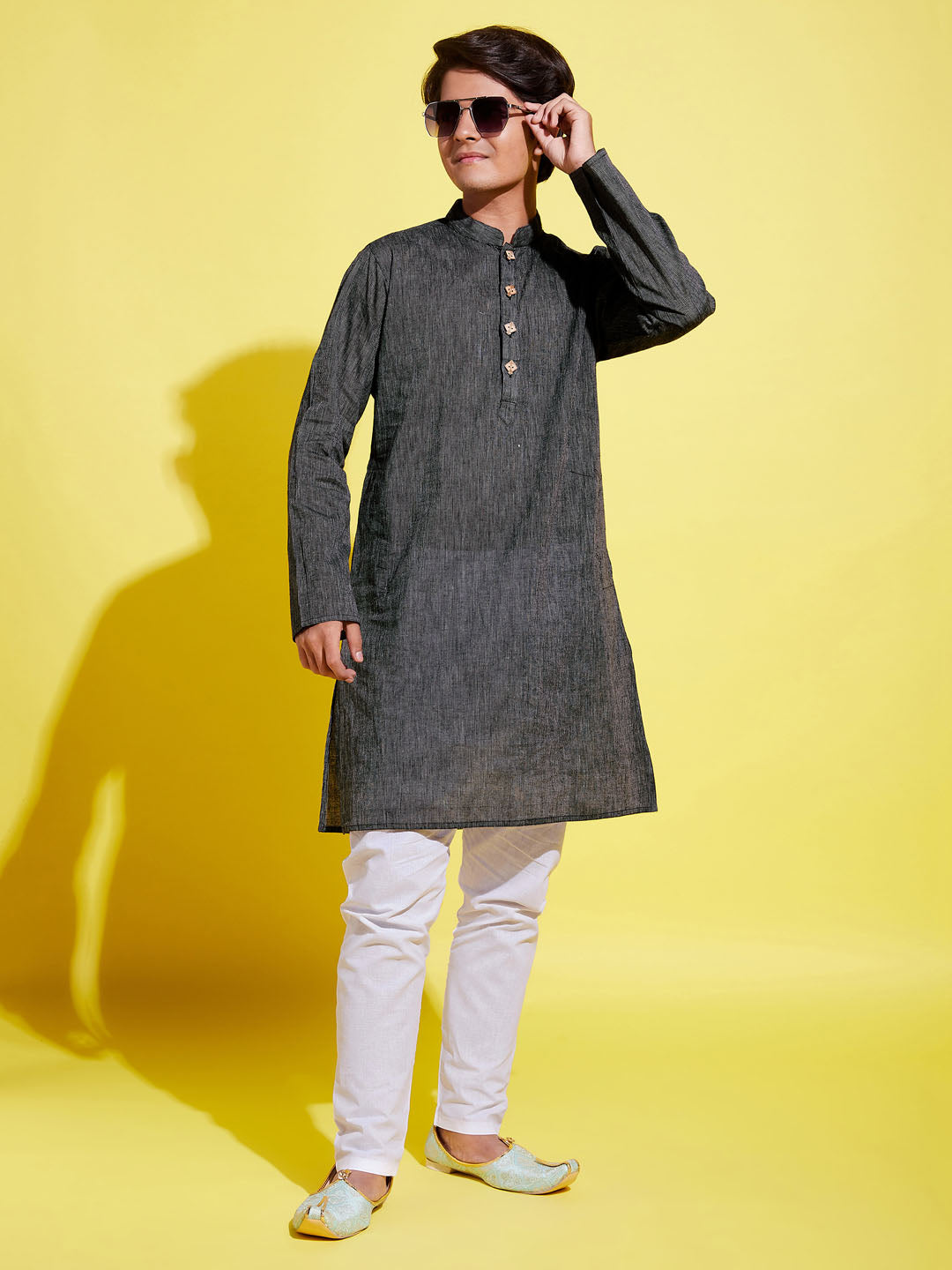 VASTRAMAY Boy's Black Cotton Kurta and Pyjama Set