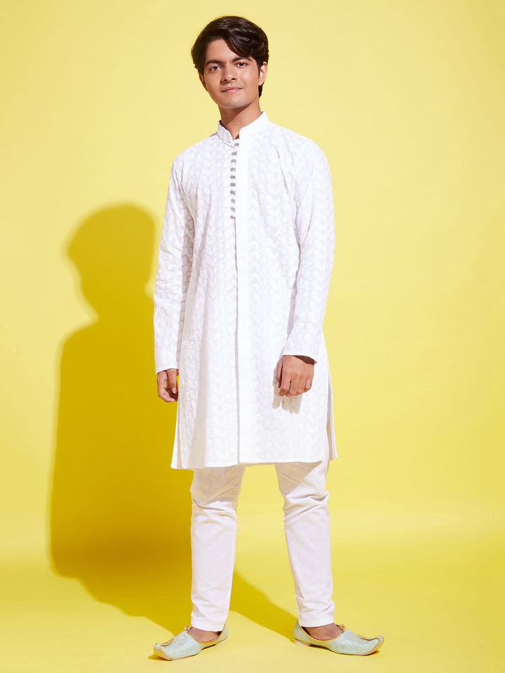 VASTRAMAY Boys White Embroidered Kurta with Pyjama Set