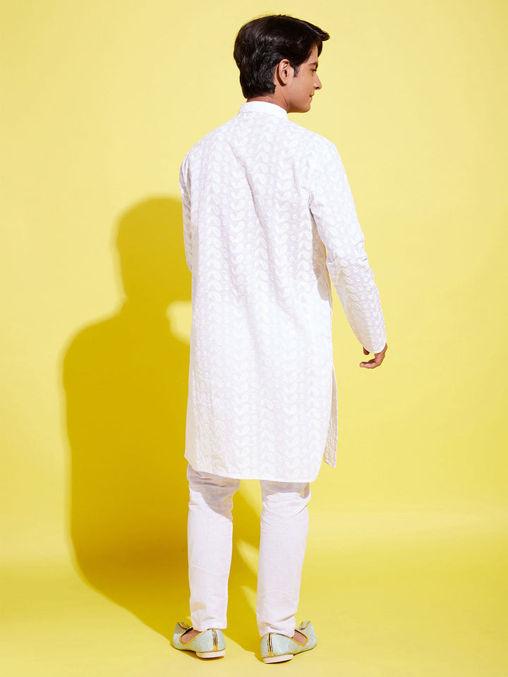 VASTRAMAY Boys White Embroidered Kurta with Pyjama Set