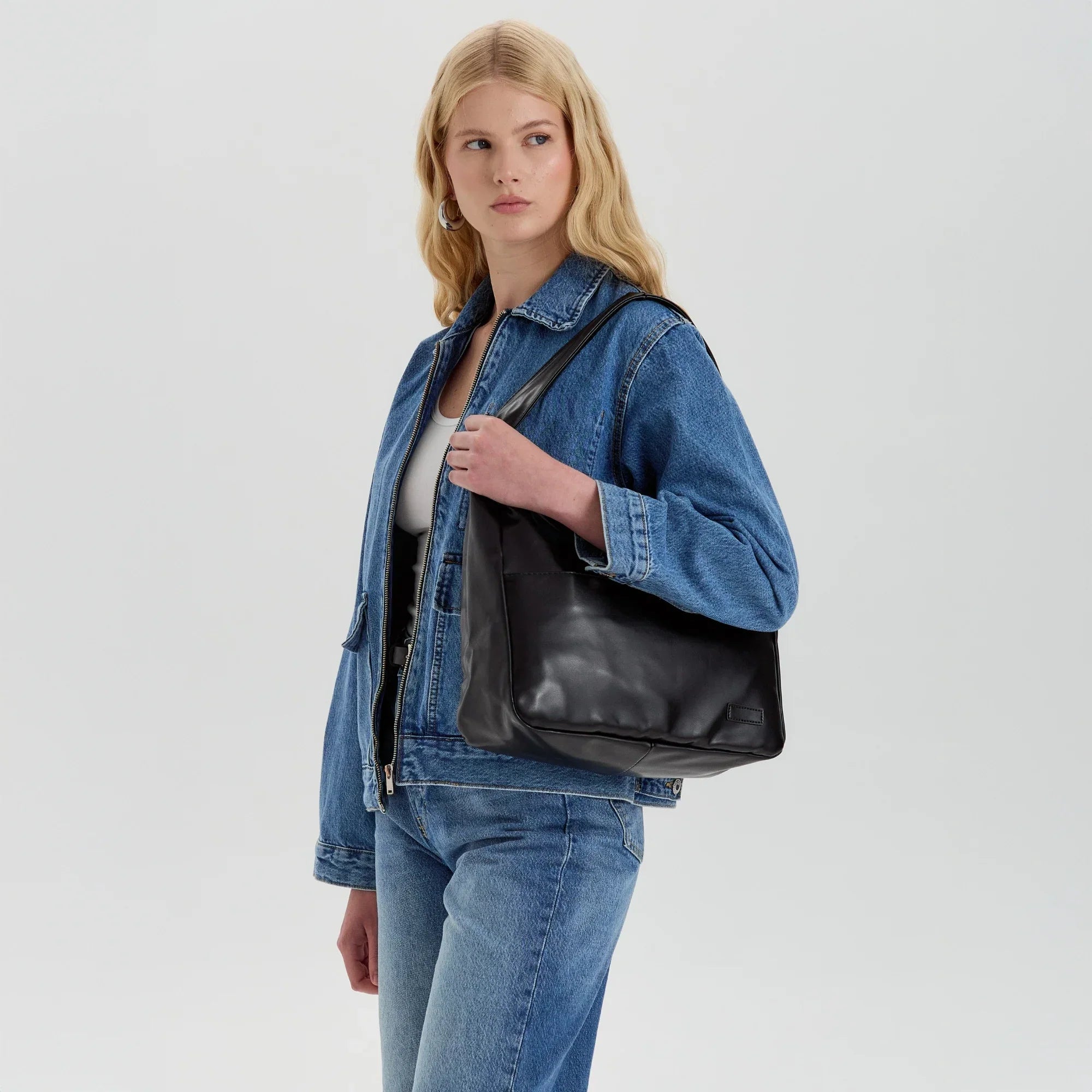 Lilya | Hobo Bag  - By Qivii