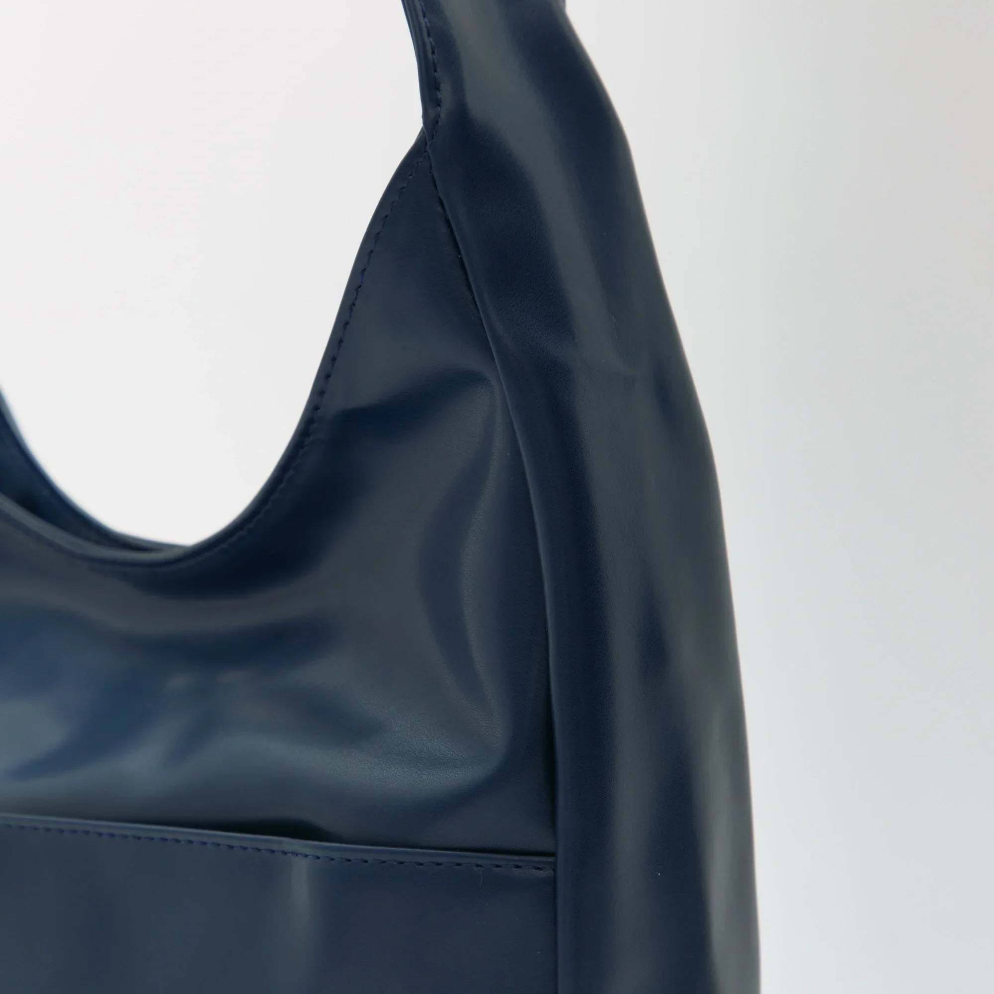 Lilya | Hobo Bag  - By Qivii