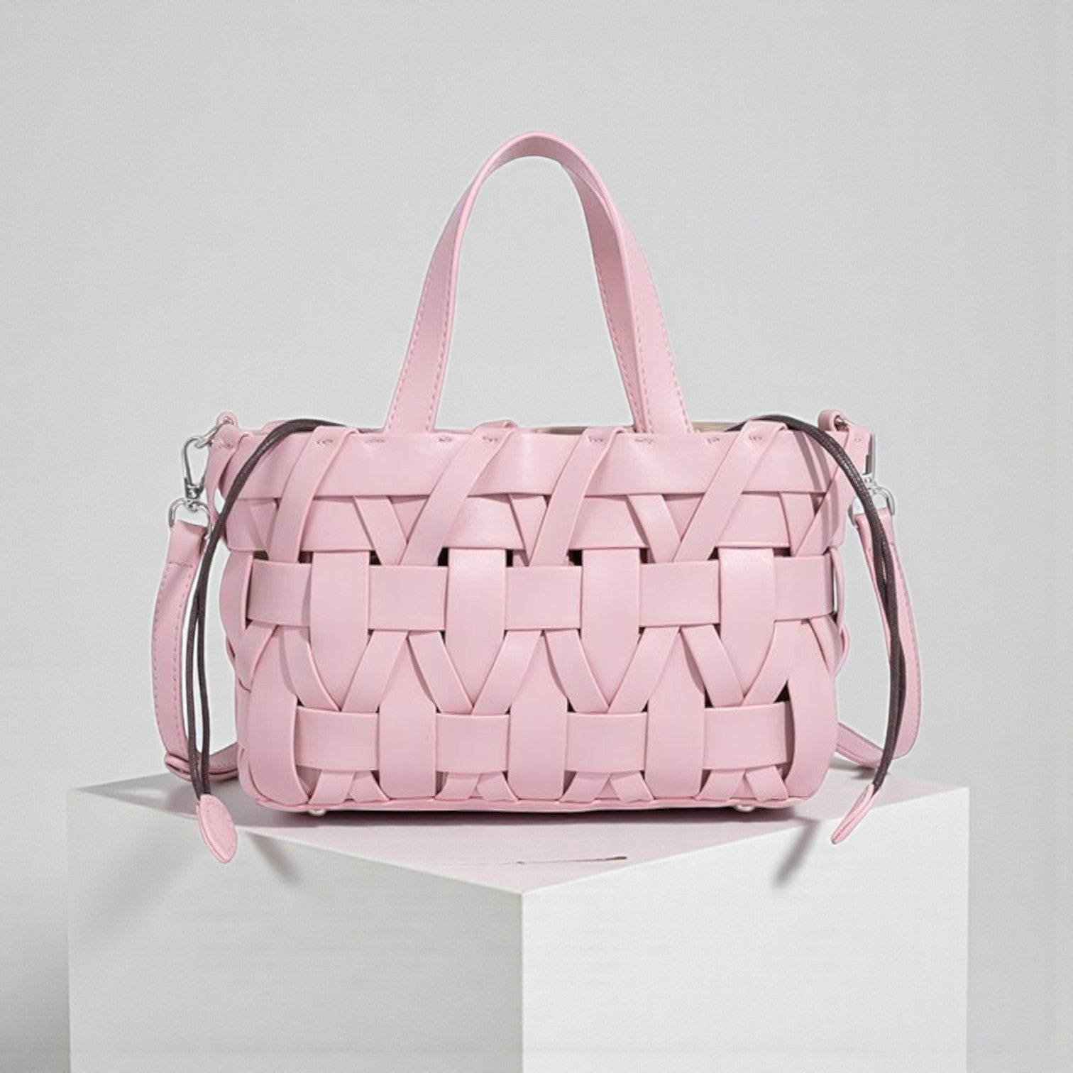 Atelier Interlace Tote  - By Qivii