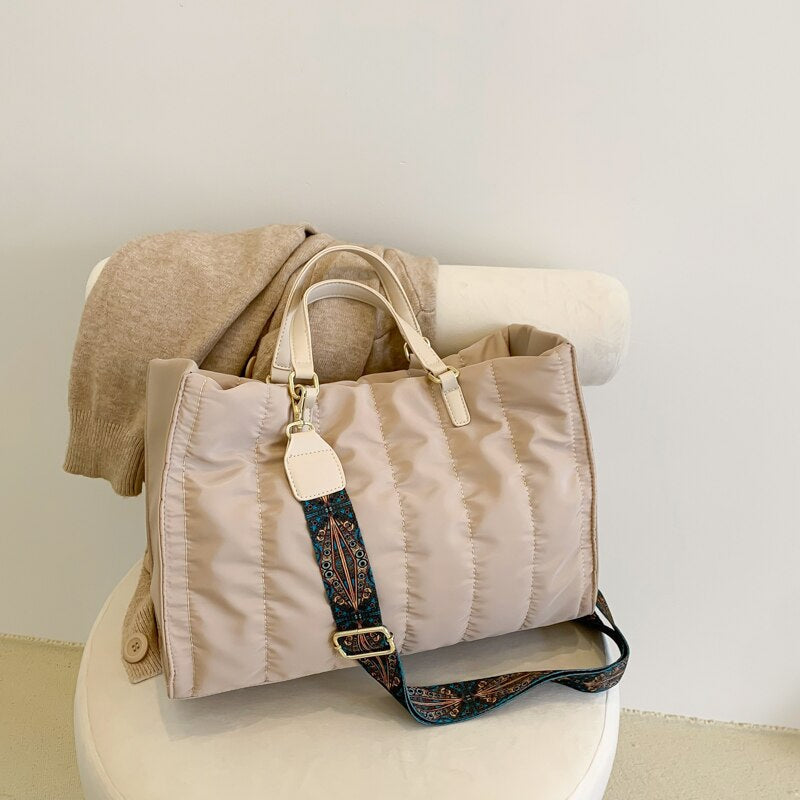 Lelah | Tote Bag  - By Qivii