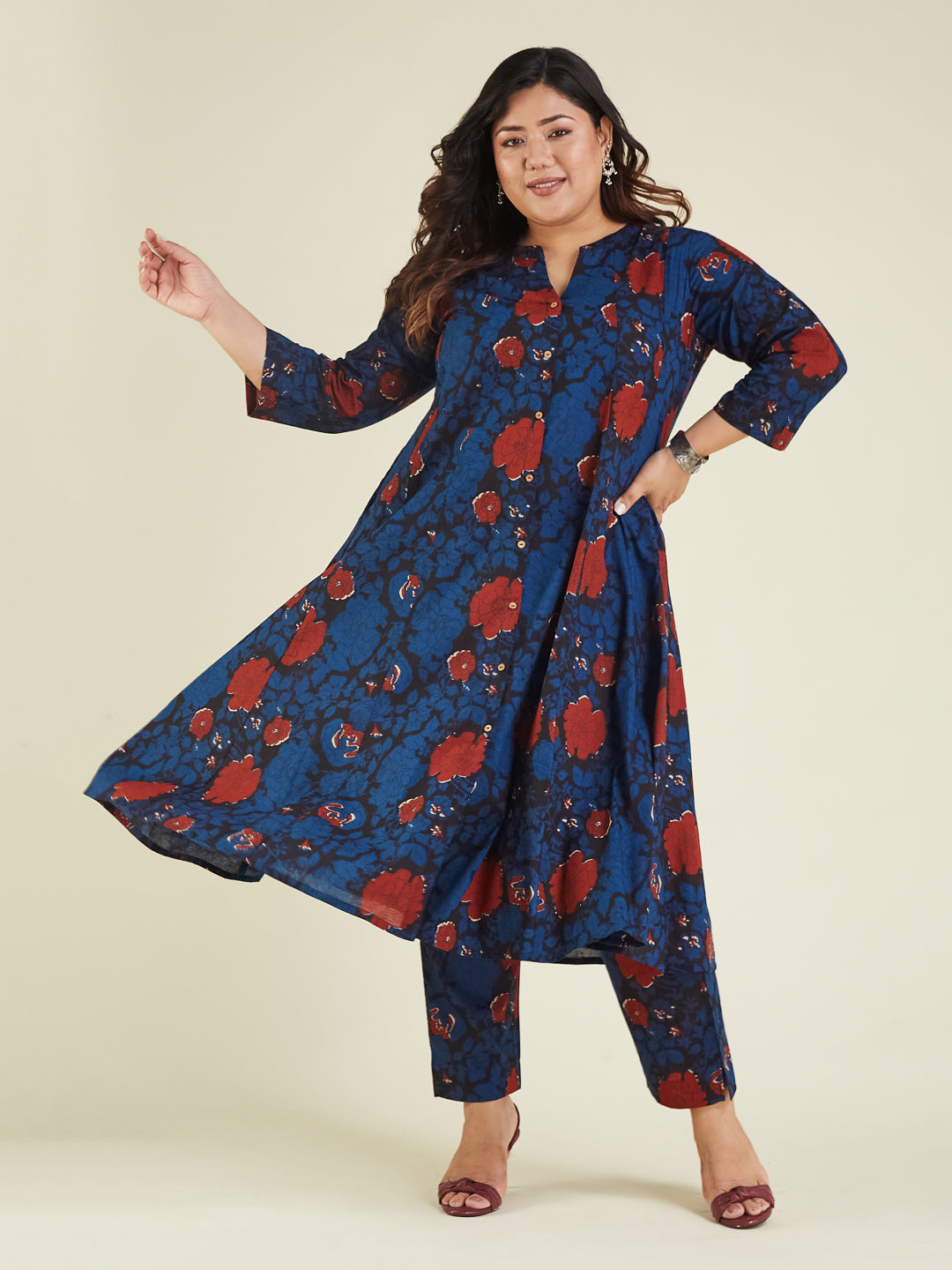 Janasya Women's Plus Size Navy Blue Pure Cotton Floral Printed A-line Kurta Pant Set - qivii