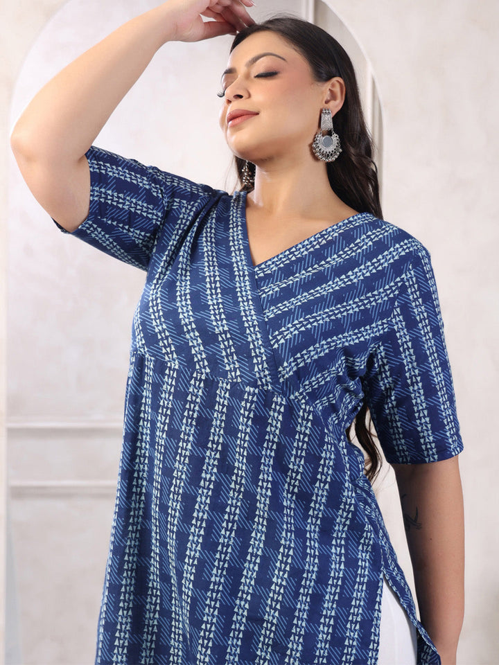 Plus Size Indigo Pure Cotton Floral Printed Straight Kurta  - By Janasya