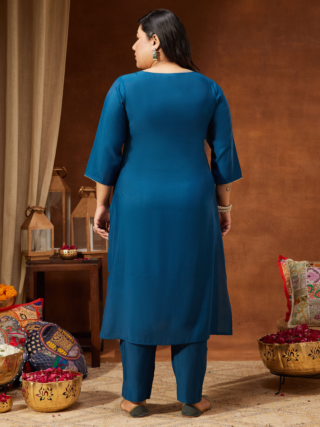 Janasya Women's Plus Size Teal Chanderi Silk Embroidered Straight Kurta Set - qivii