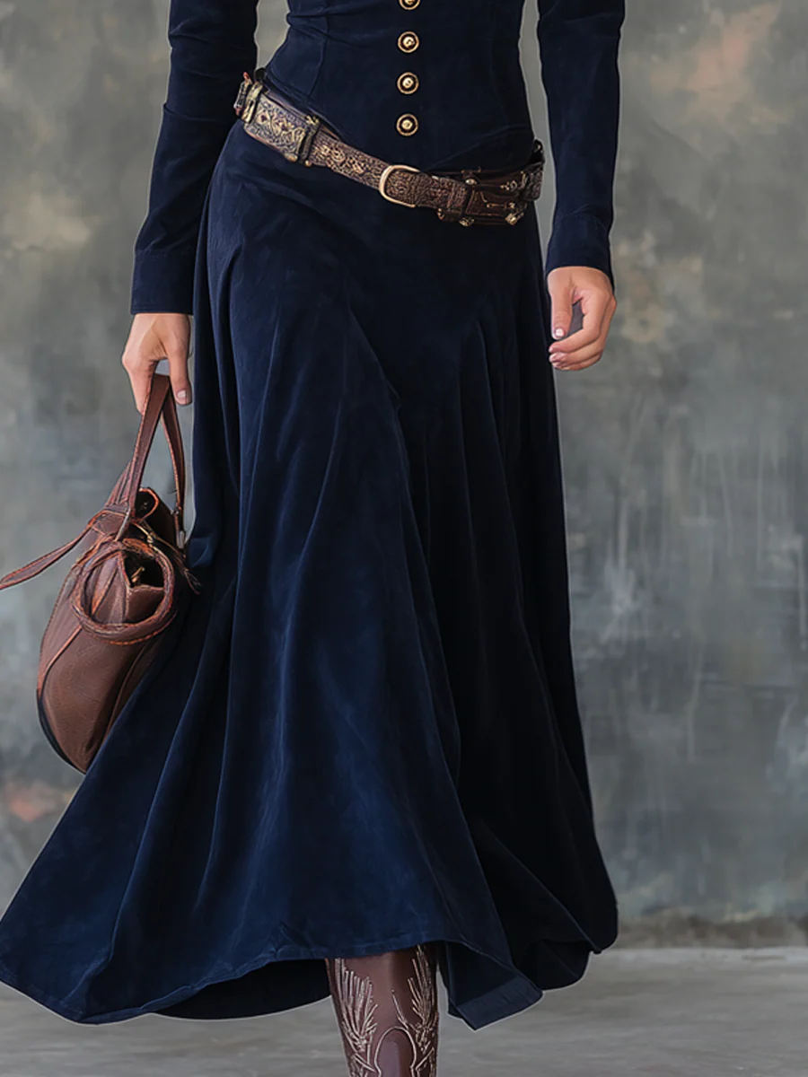 Diana | Lange suède jurk met knopen  - By Qivii