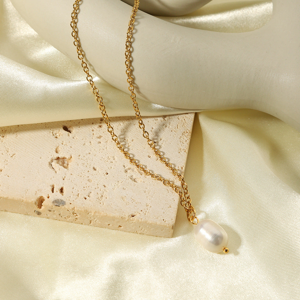Freshwater Pearl Pendant High-grade 18k Golden Clavicle Chain Women's Fashion Necklace Ornament