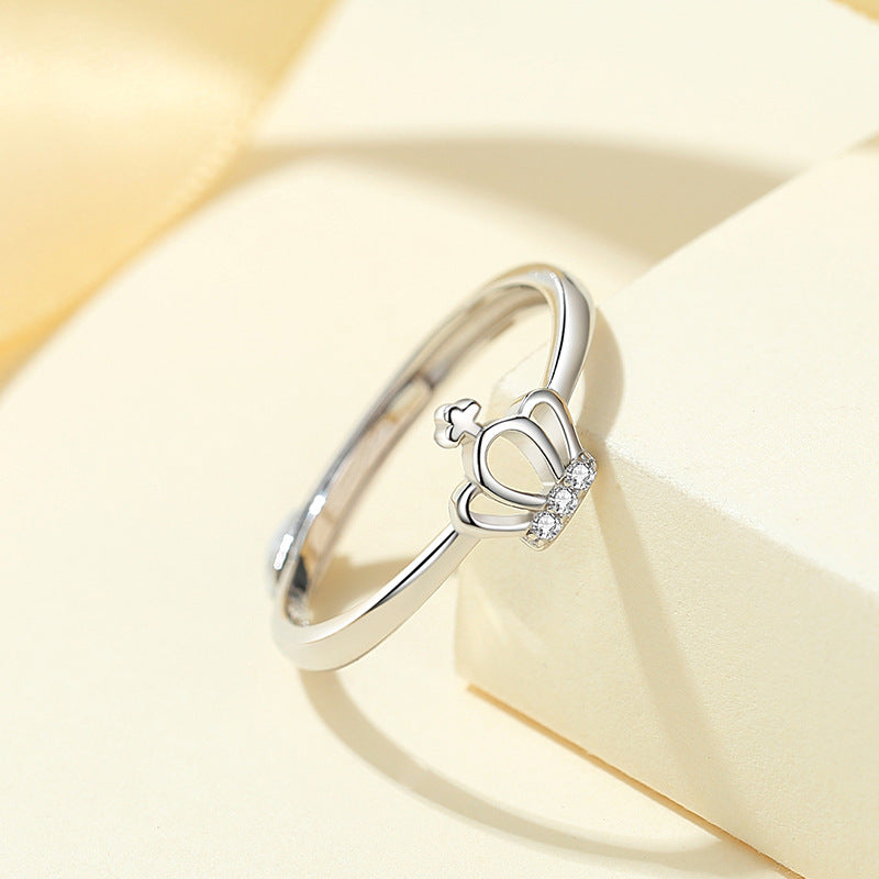 Crown Ring by Qivii