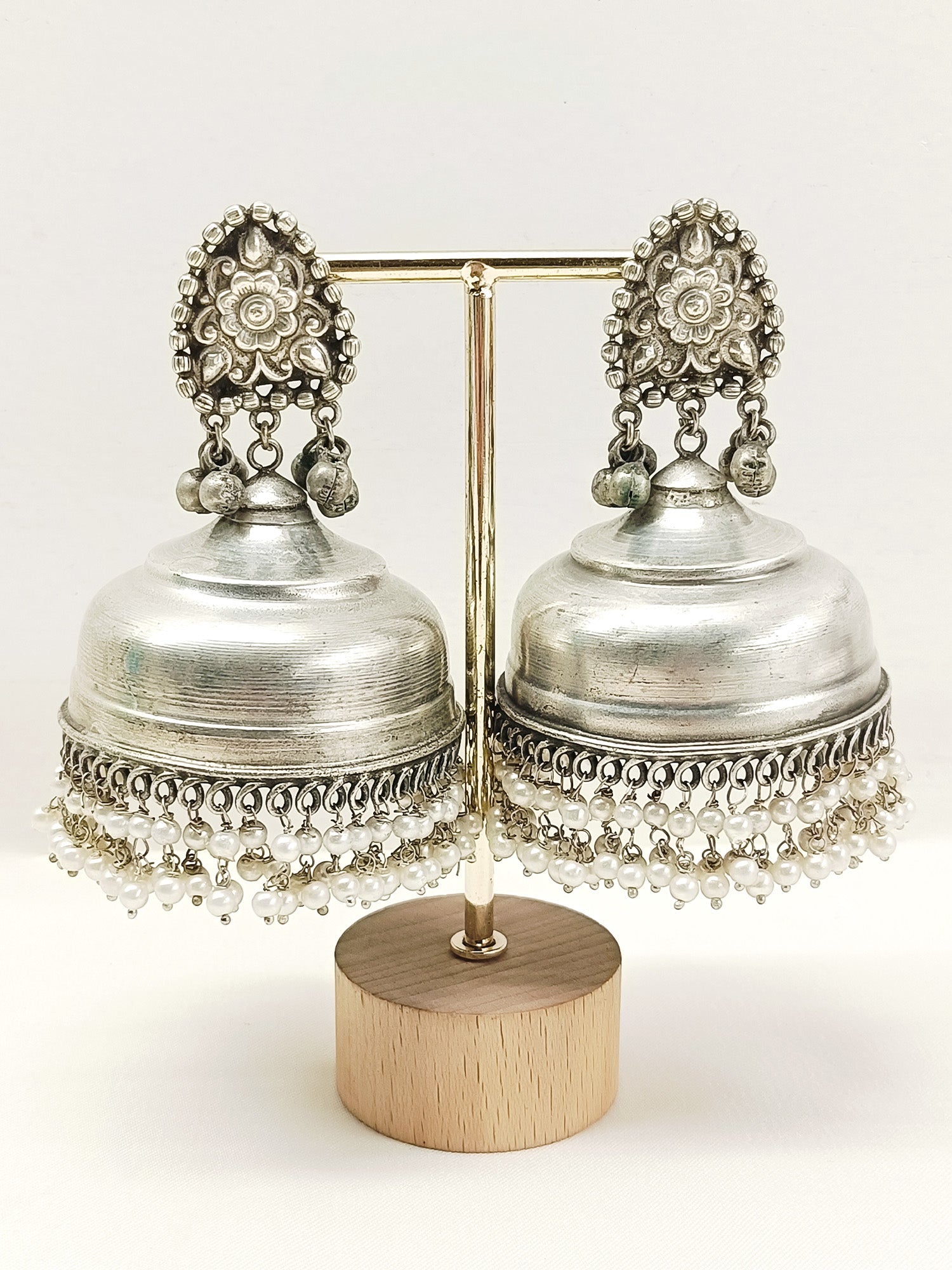 Ela Plain Oxidized Jhumki