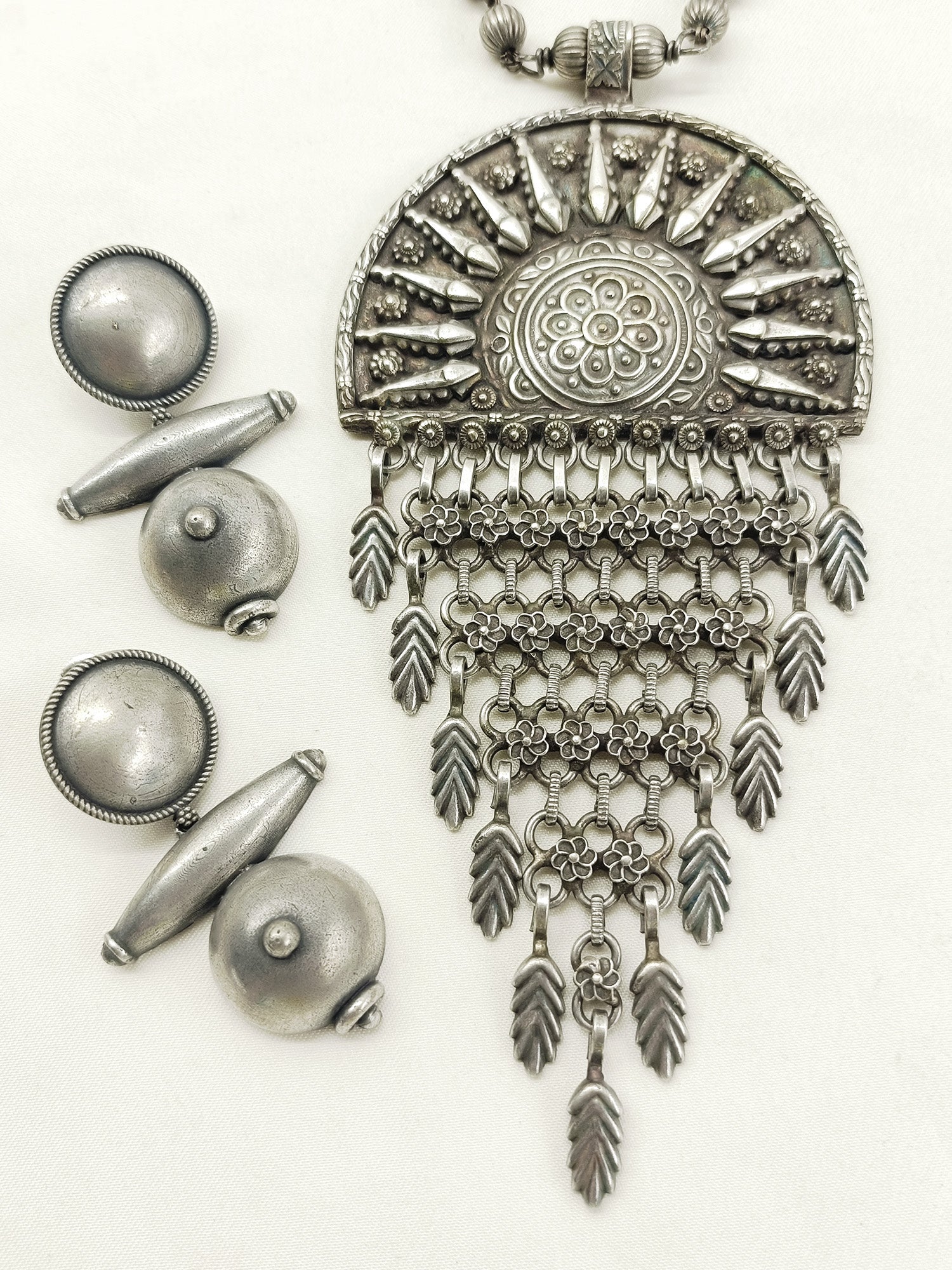Sheesha Plain Oxidized Pendant Set