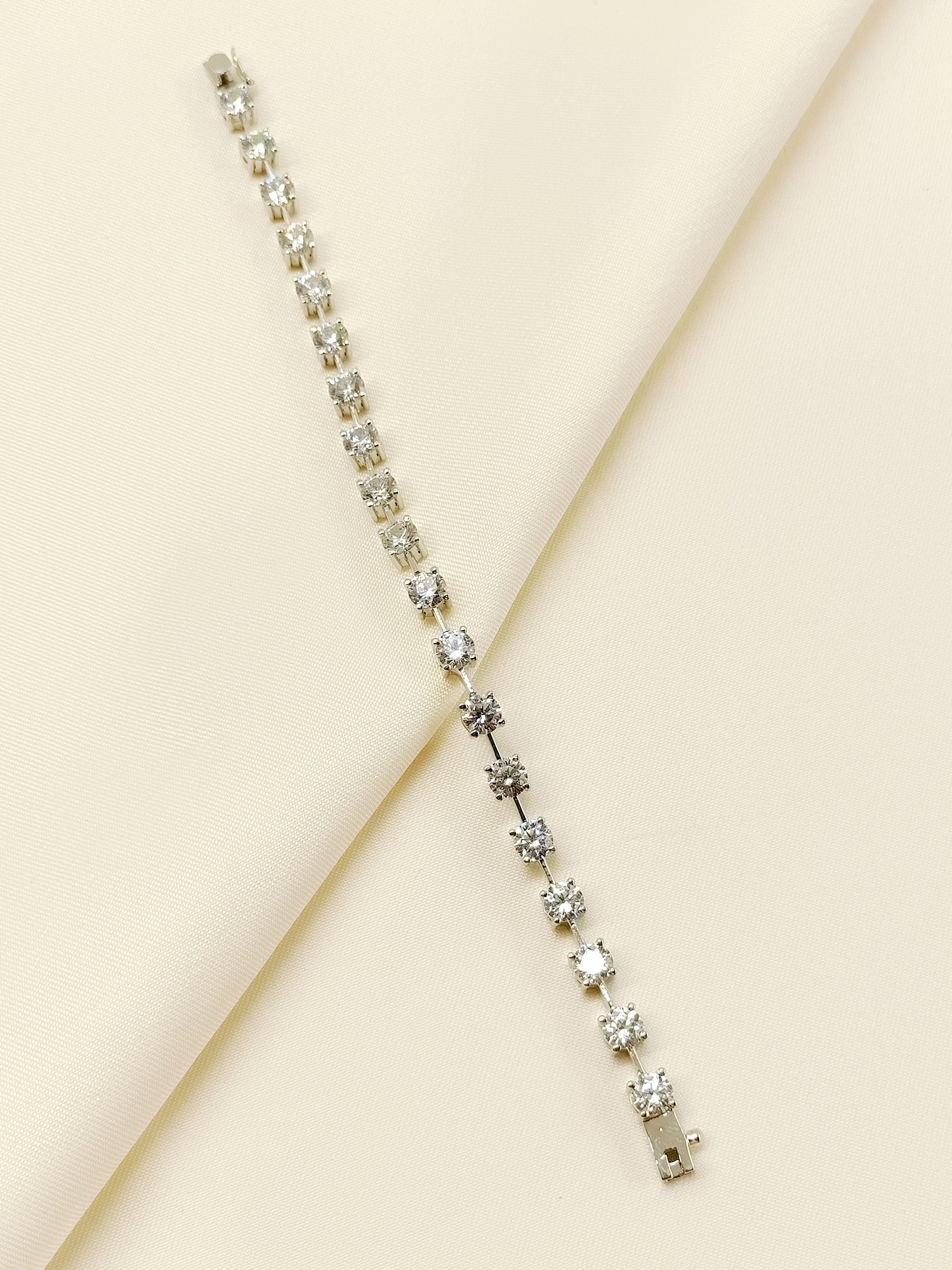 Deborah 92.5 Silver Swarovski Stone Bracelet - qivii