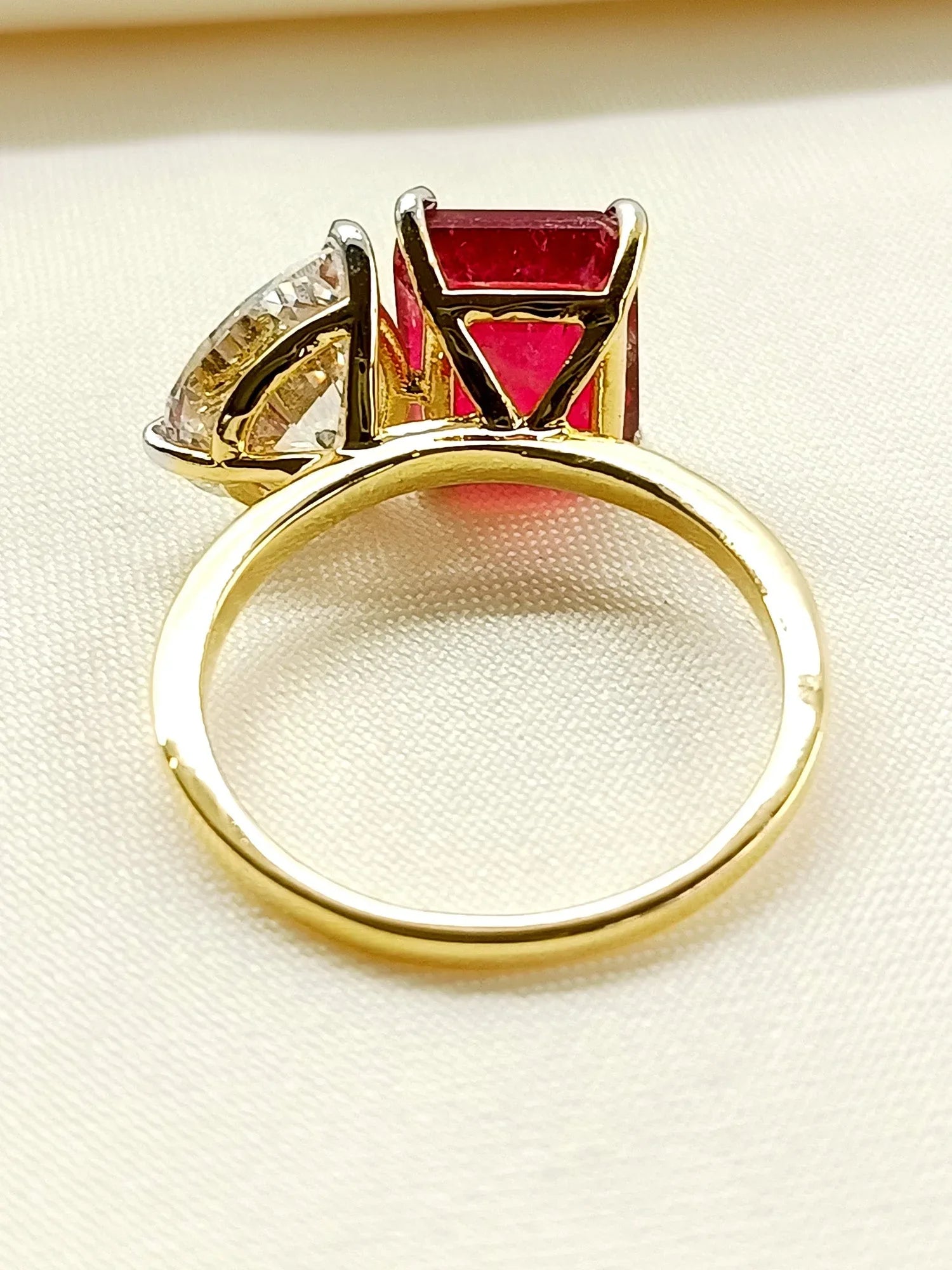 Asmat 92.5 Silver Swarovski Stone Finger Ring