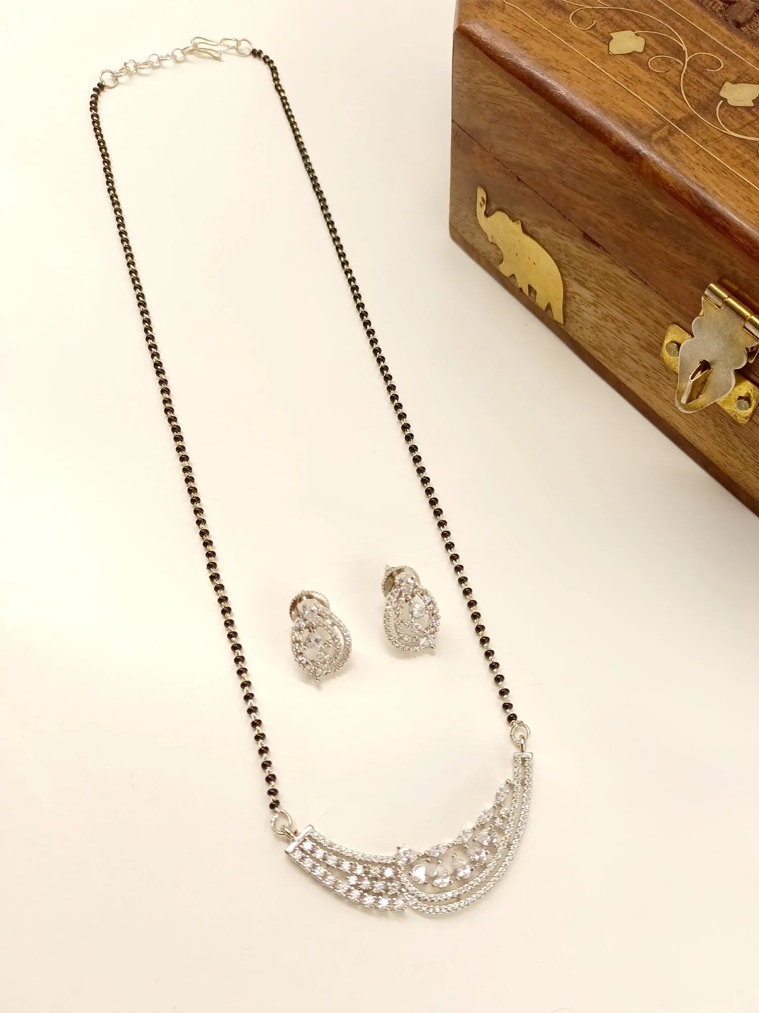 Samash White American Diamond Mangalsutra