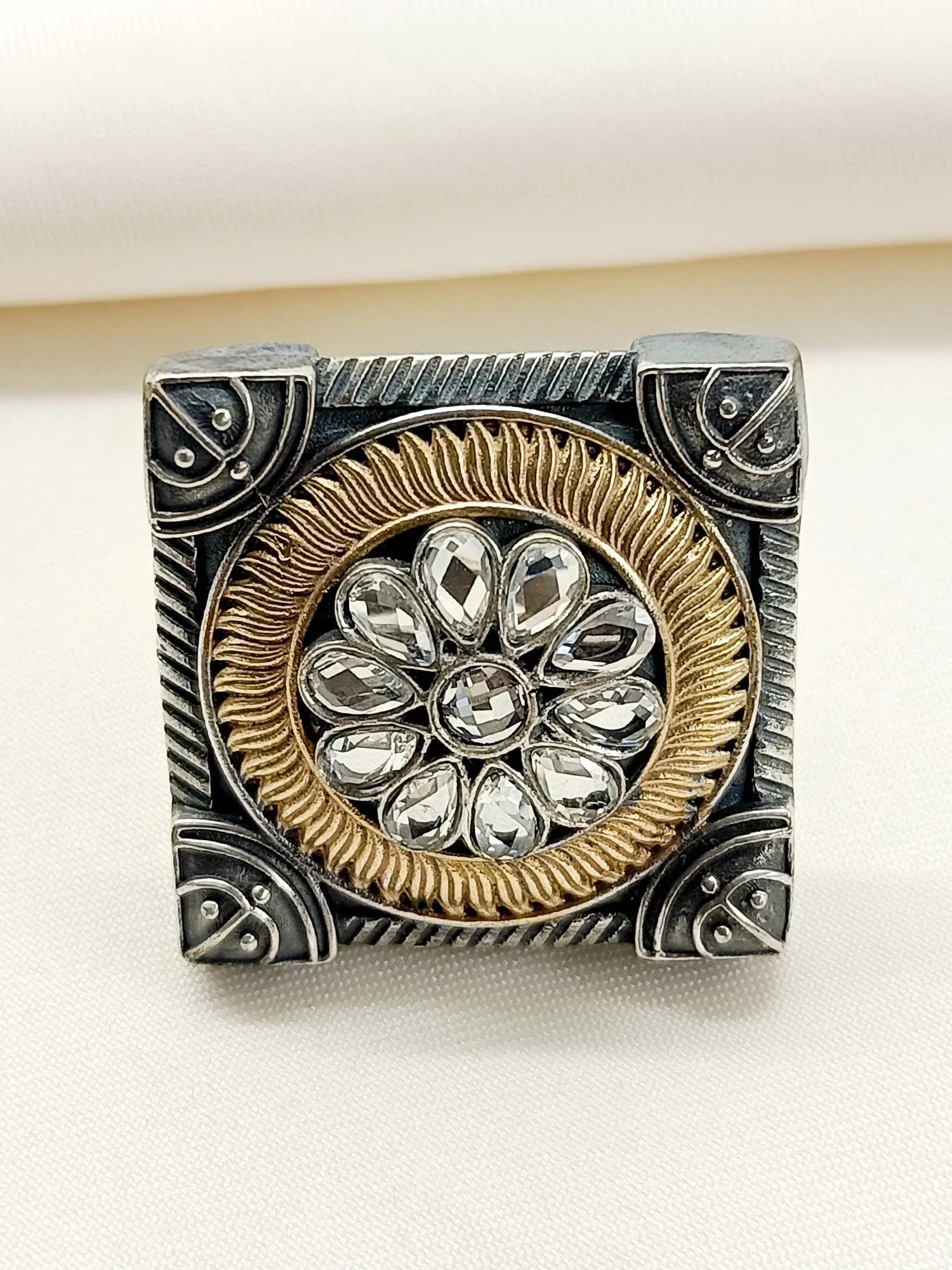 Aurelia White Oxidized Finger Ring