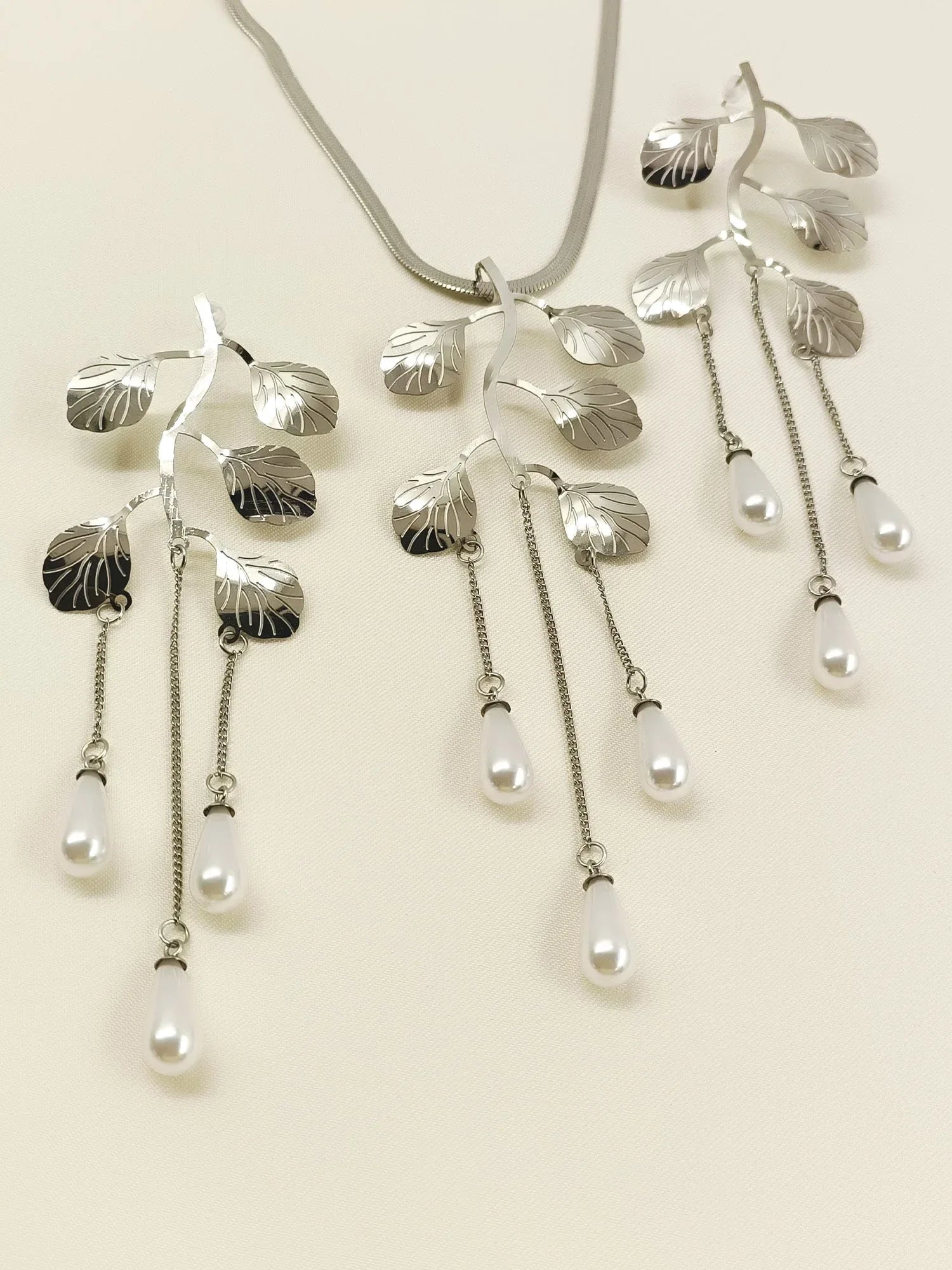 Chadni Silver Western Necklace Set