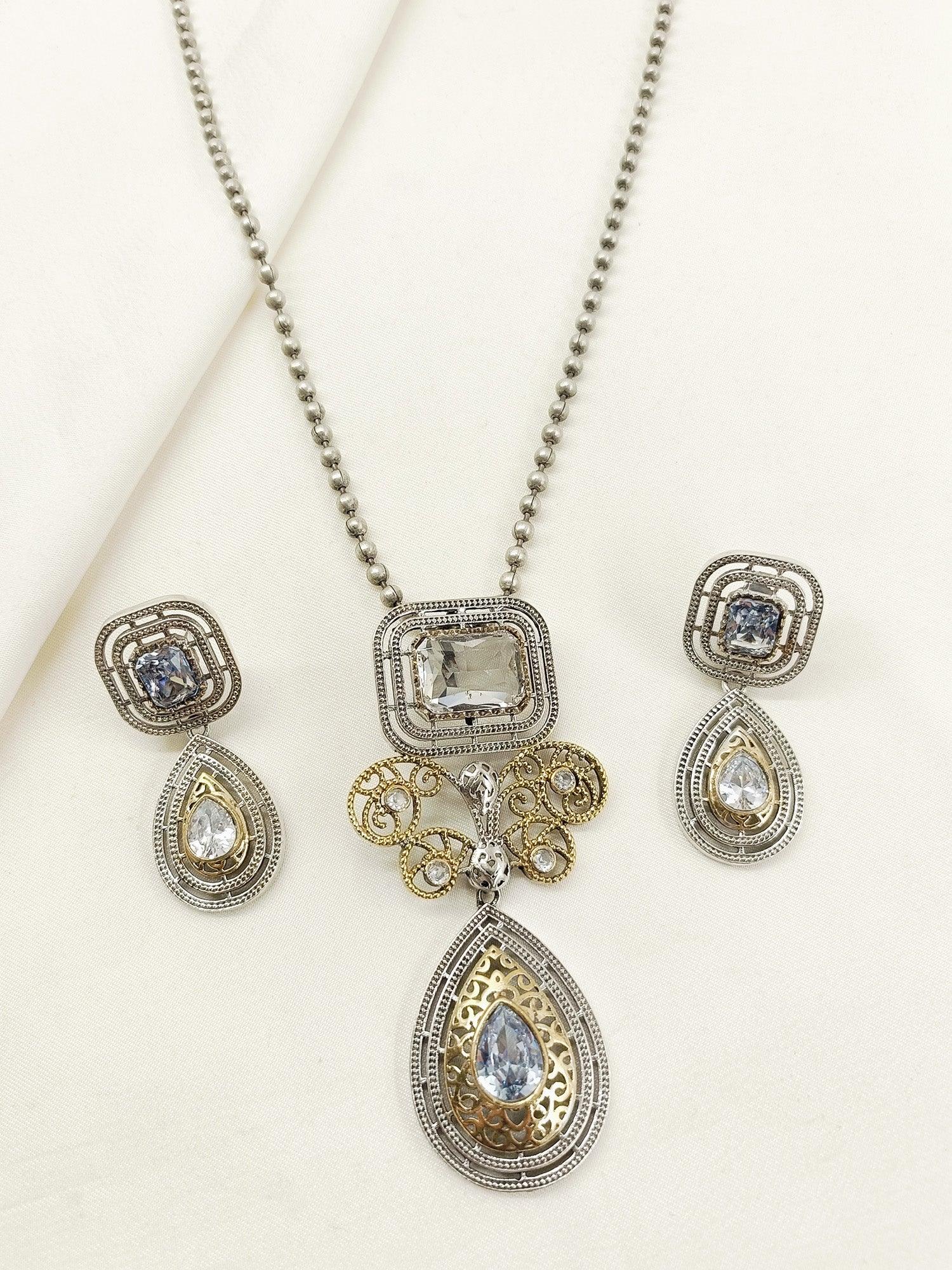 Udgati White Oxidized Pendant Set