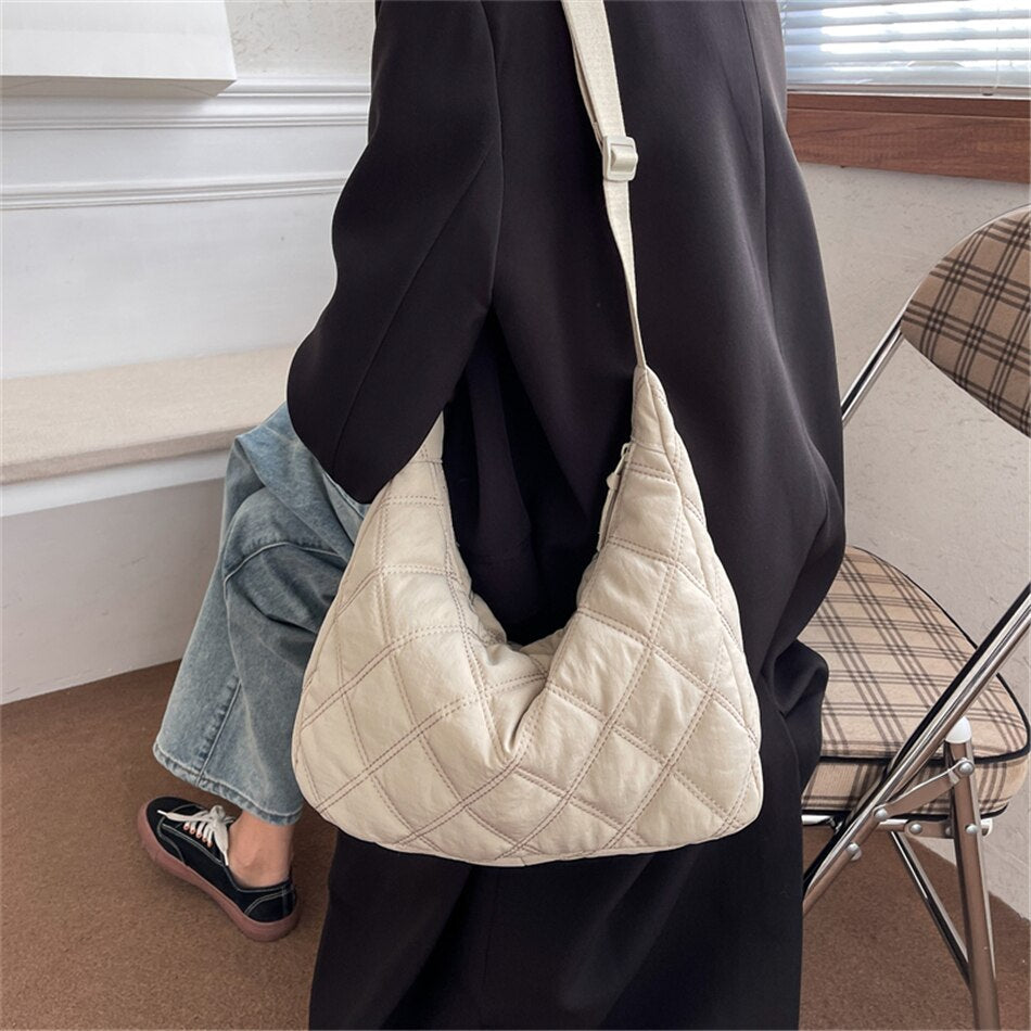Selvane | Crossbody Bag  - By Qivii