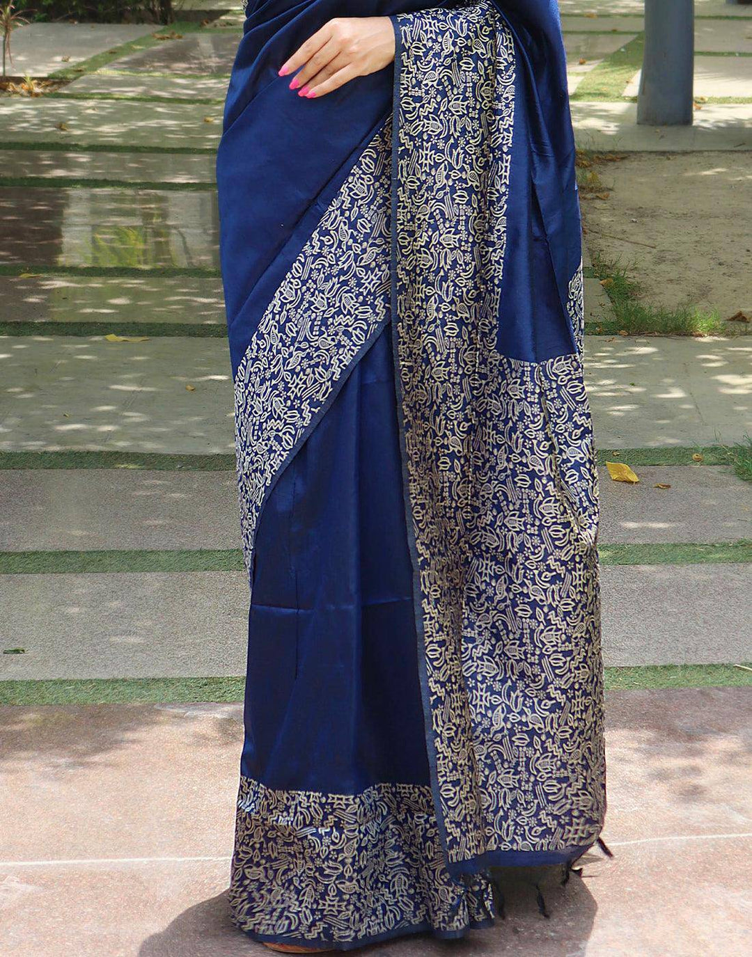 Berry Blue Handloom Raw Silk Saree | Stitched Blouse - qivii