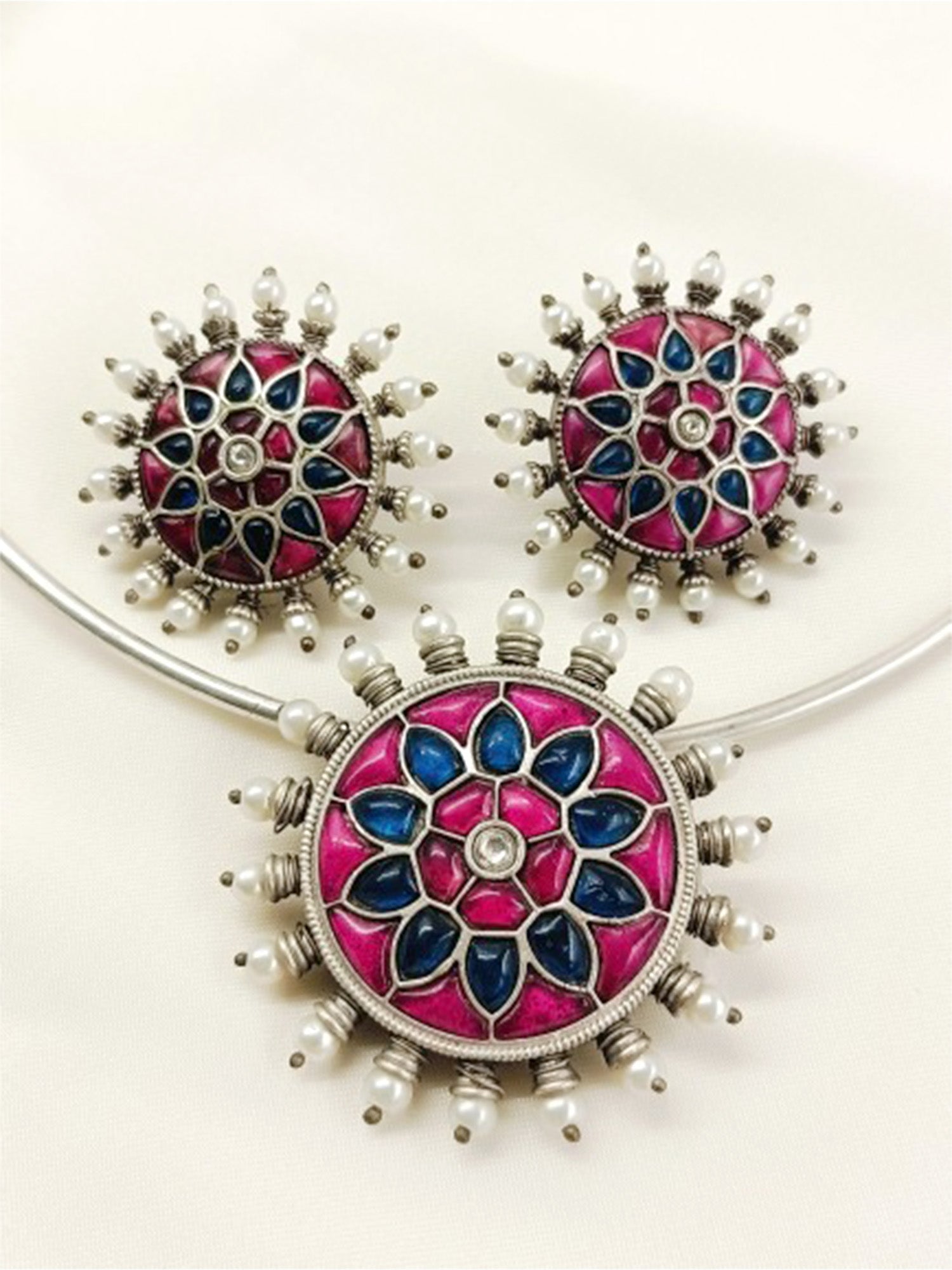 Dhita P&B Oxidized Hasli Style Necklace Set