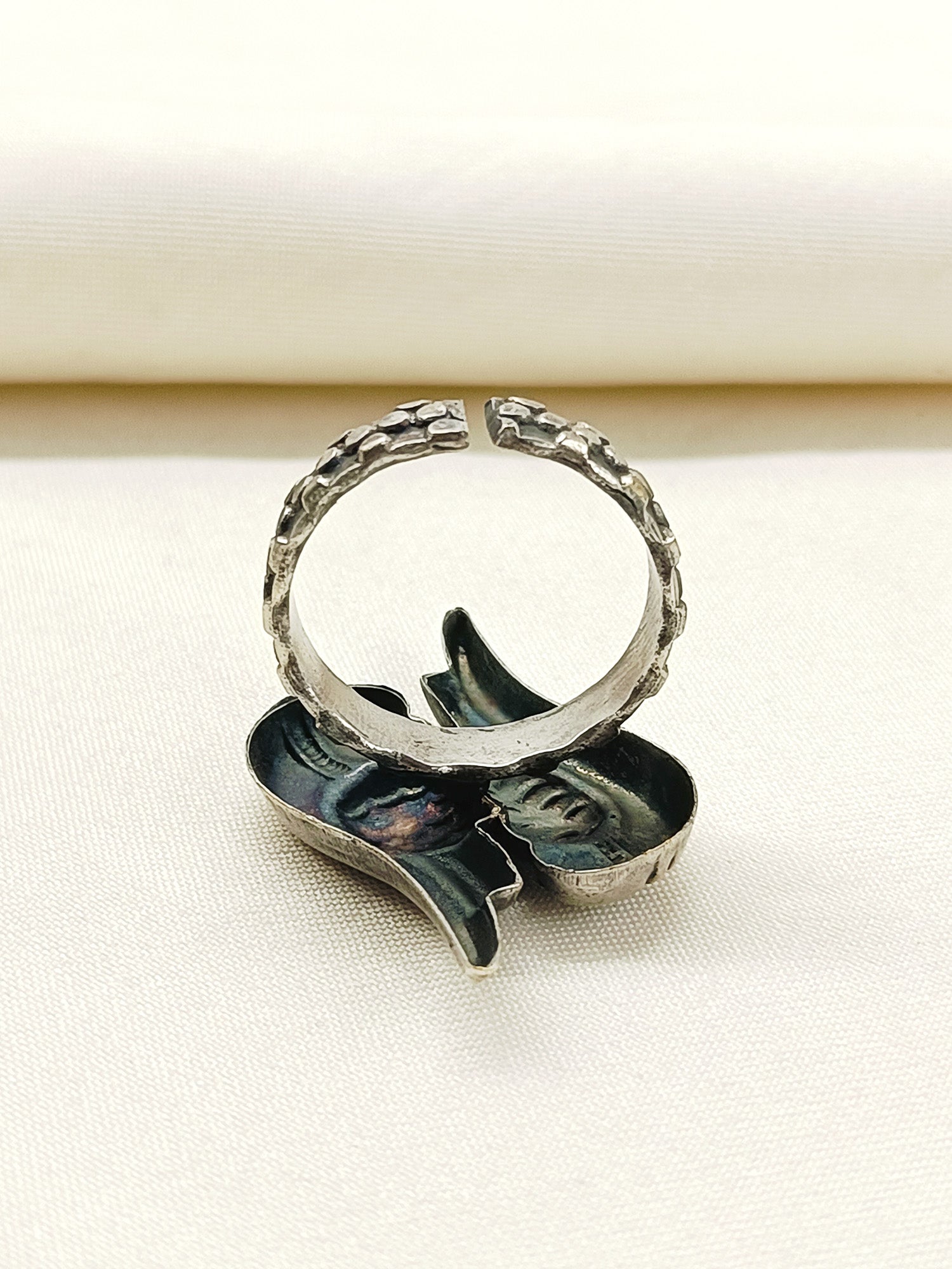 Gunjal Plain Oxidized Finger Ring