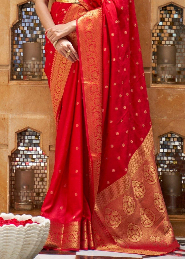 Crimson Red Woven Kanjivaram Silk Saree : Top Pick | Stitched Blouse - qivii