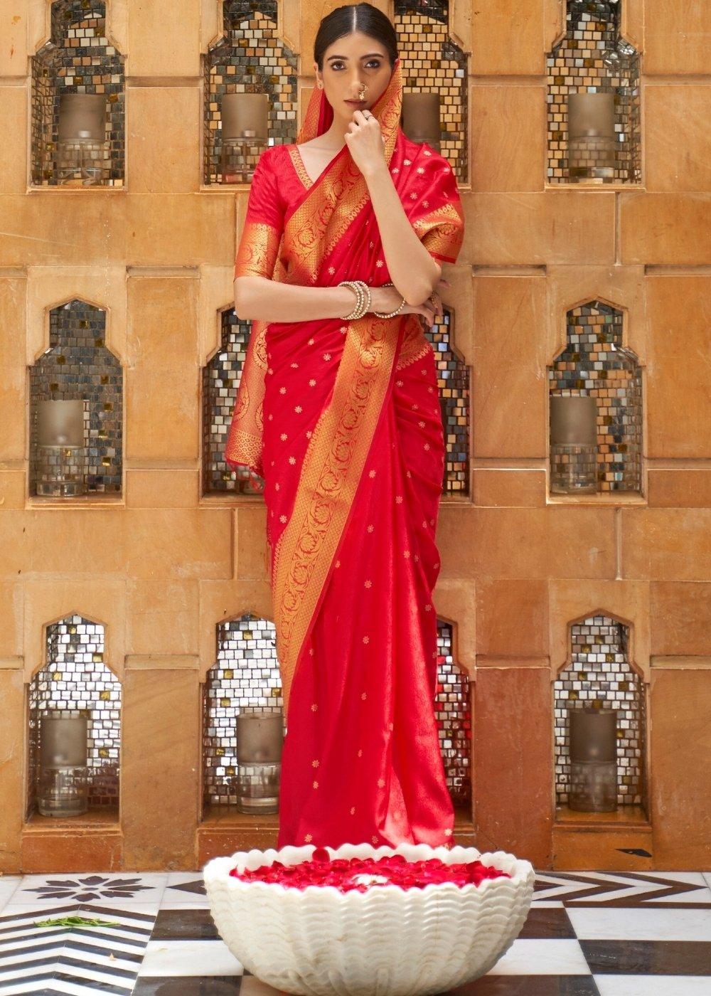 Crimson Red Woven Kanjivaram Silk Saree : Top Pick | Stitched Blouse - qivii