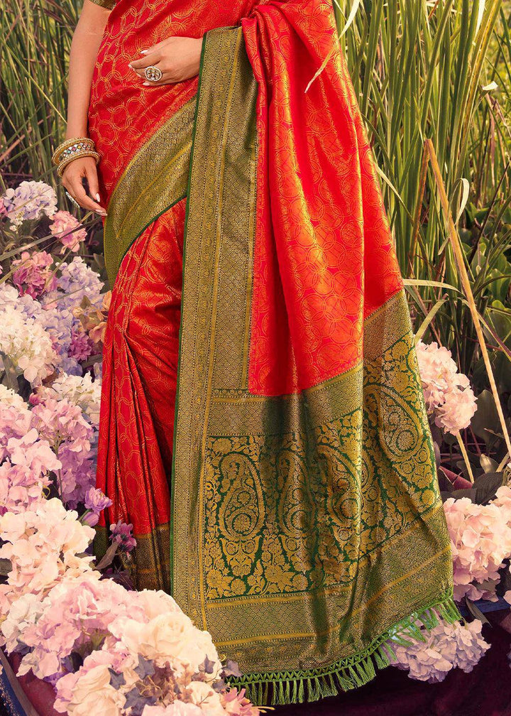 Crimson Red Woven Kanjivaram Silk Saree With Contrast Border & Pallu | Stitched Blouse - qivii