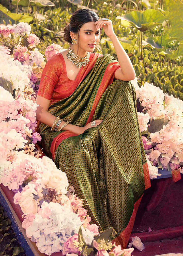 Crocodile Green Woven Kanjivaram Silk Saree With Contrast Border & Pallu | Stitched Blouse - qivii