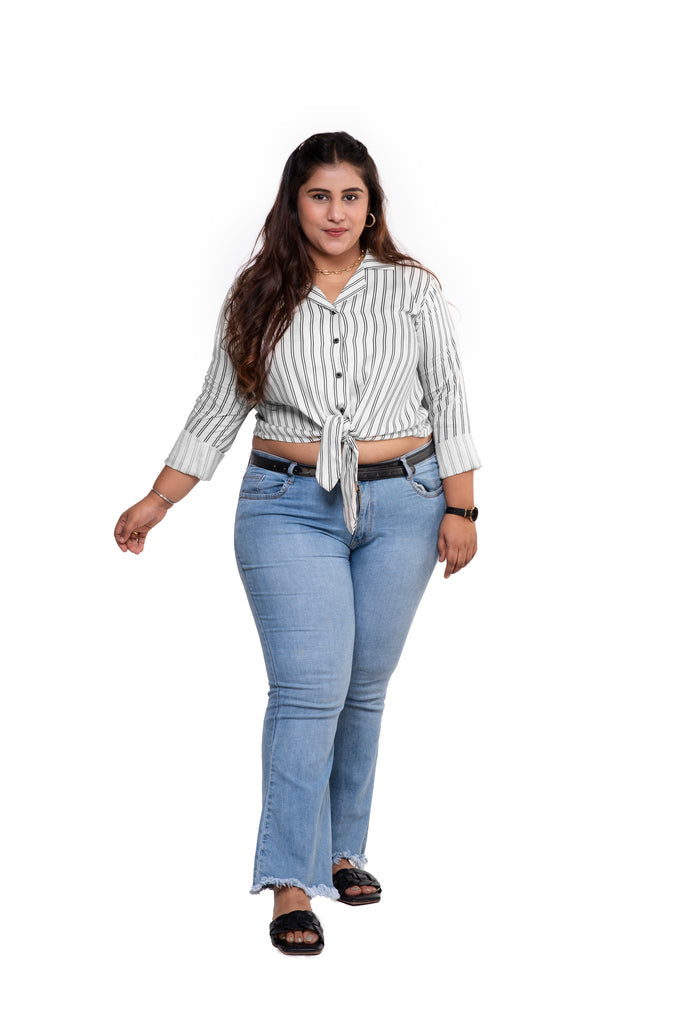 Tie Up Crop Shirt(white printed)