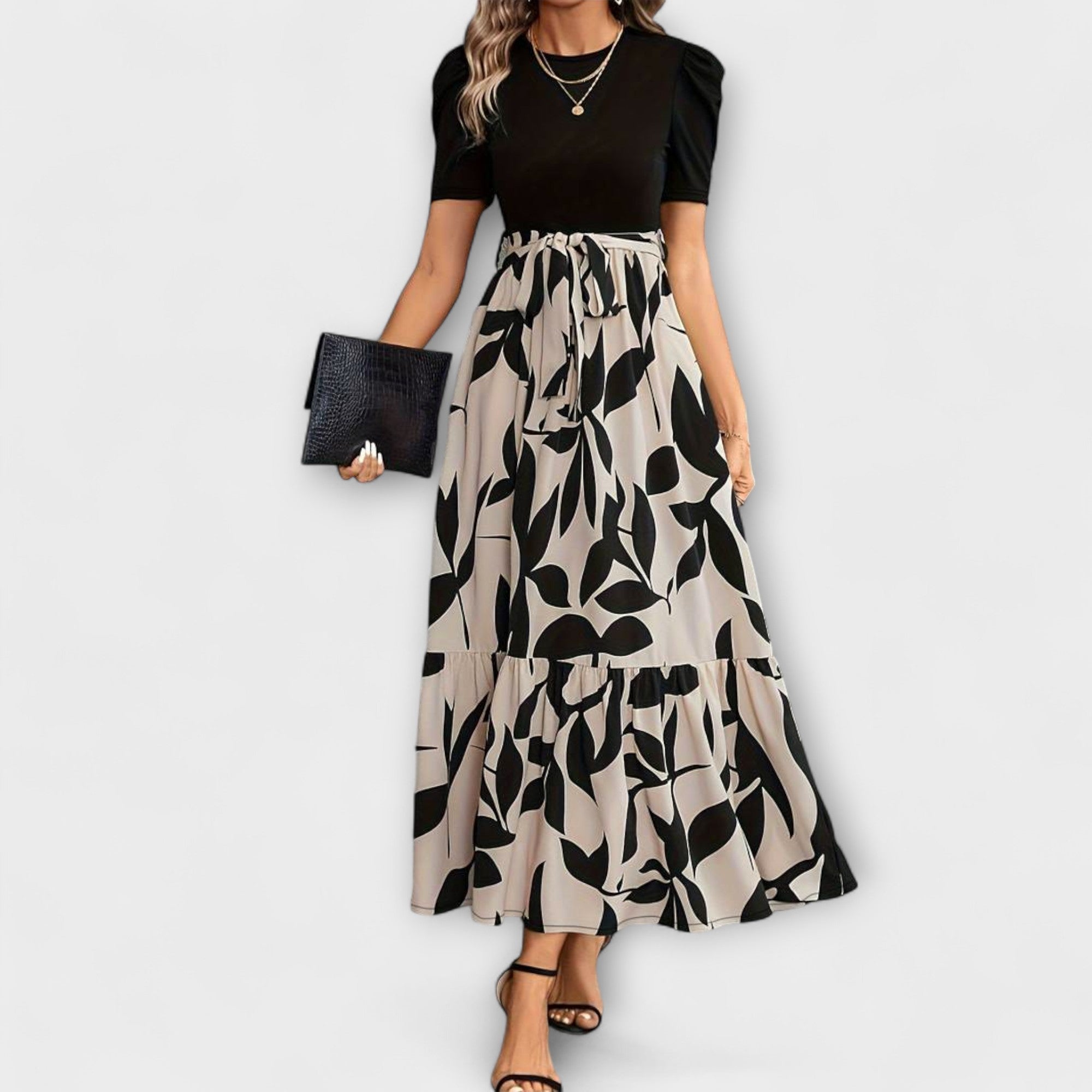Luna - Zomerjurk met bloemenprint en ronde hals  - By Qivii