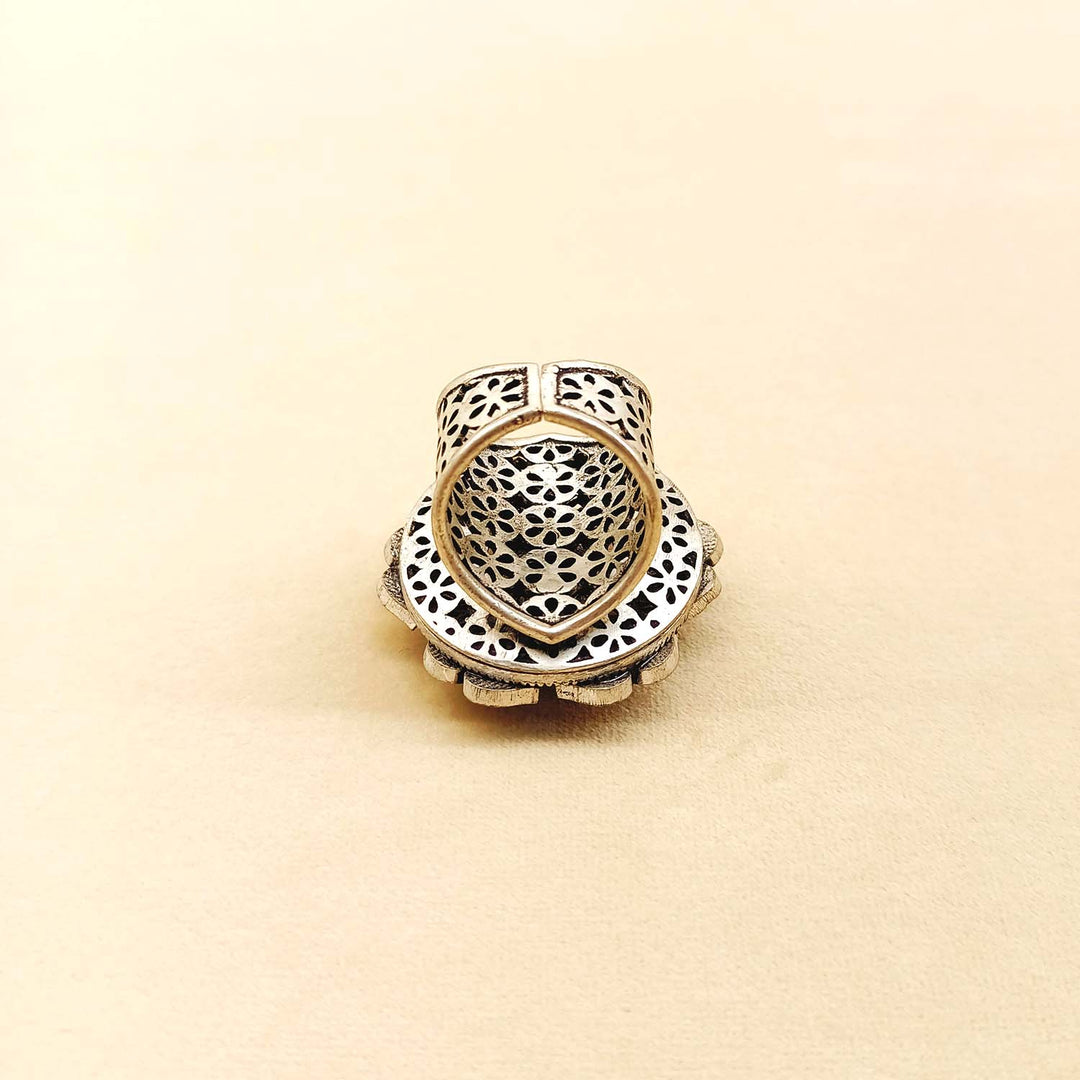  Elegant Geeta White Stone Oxidized Silver Boutique Ring with Vintage-inspired Charm