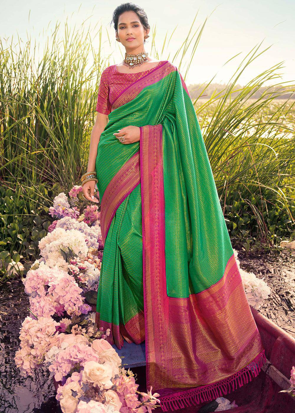 Dark Shamrock Green Woven Kanjivaram Silk Saree With Contrast Border & Pallu | Stitched Blouse - qivii