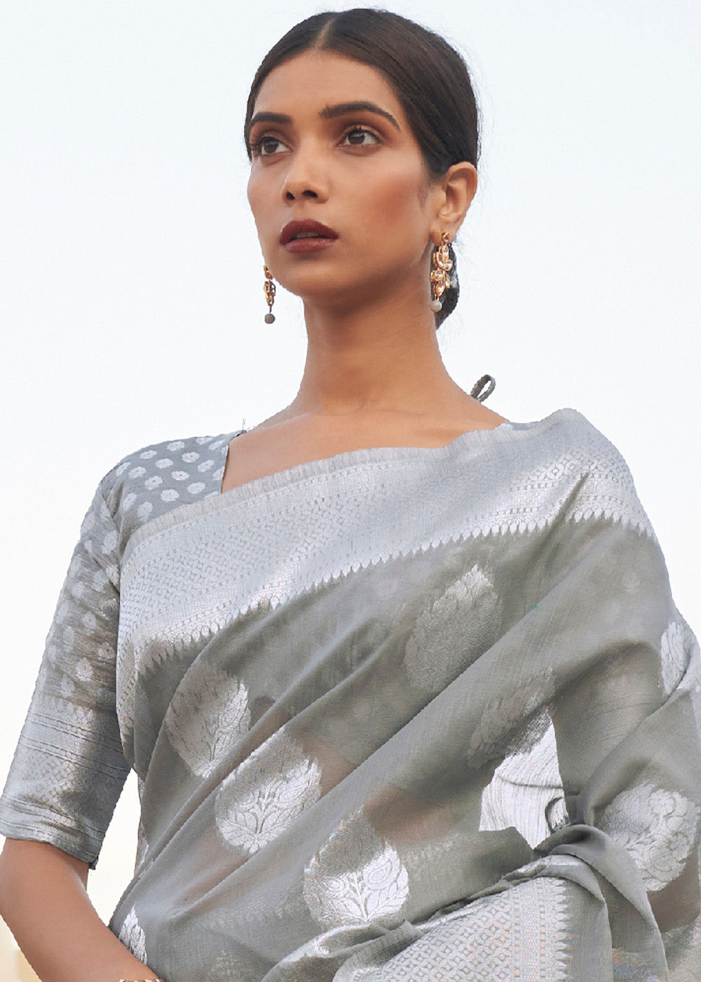 Charcoal Grey Woven Linen Silk Saree - qivii