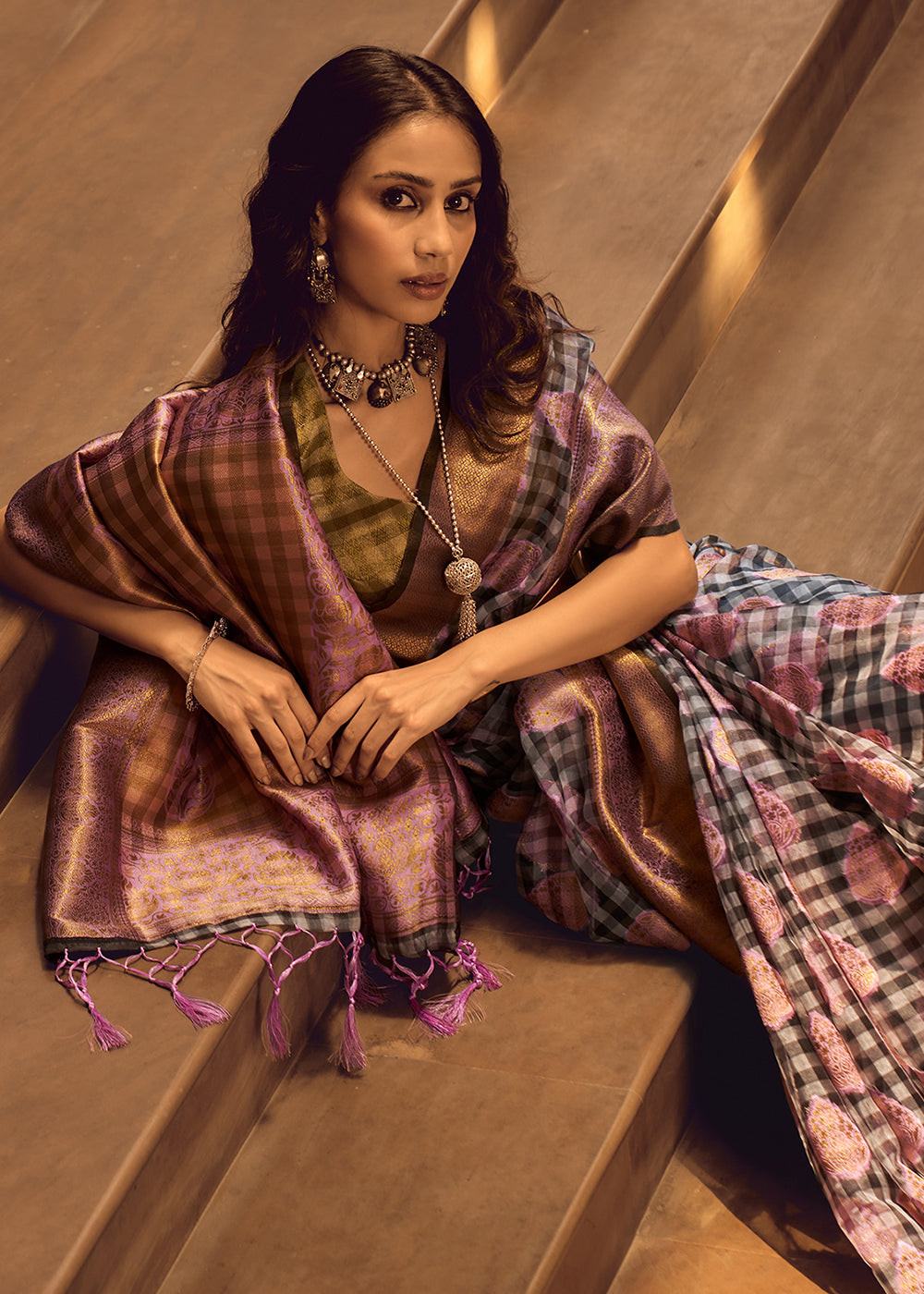 Pearl Pink Zari Woven Banarasi Silk Saree - qivii