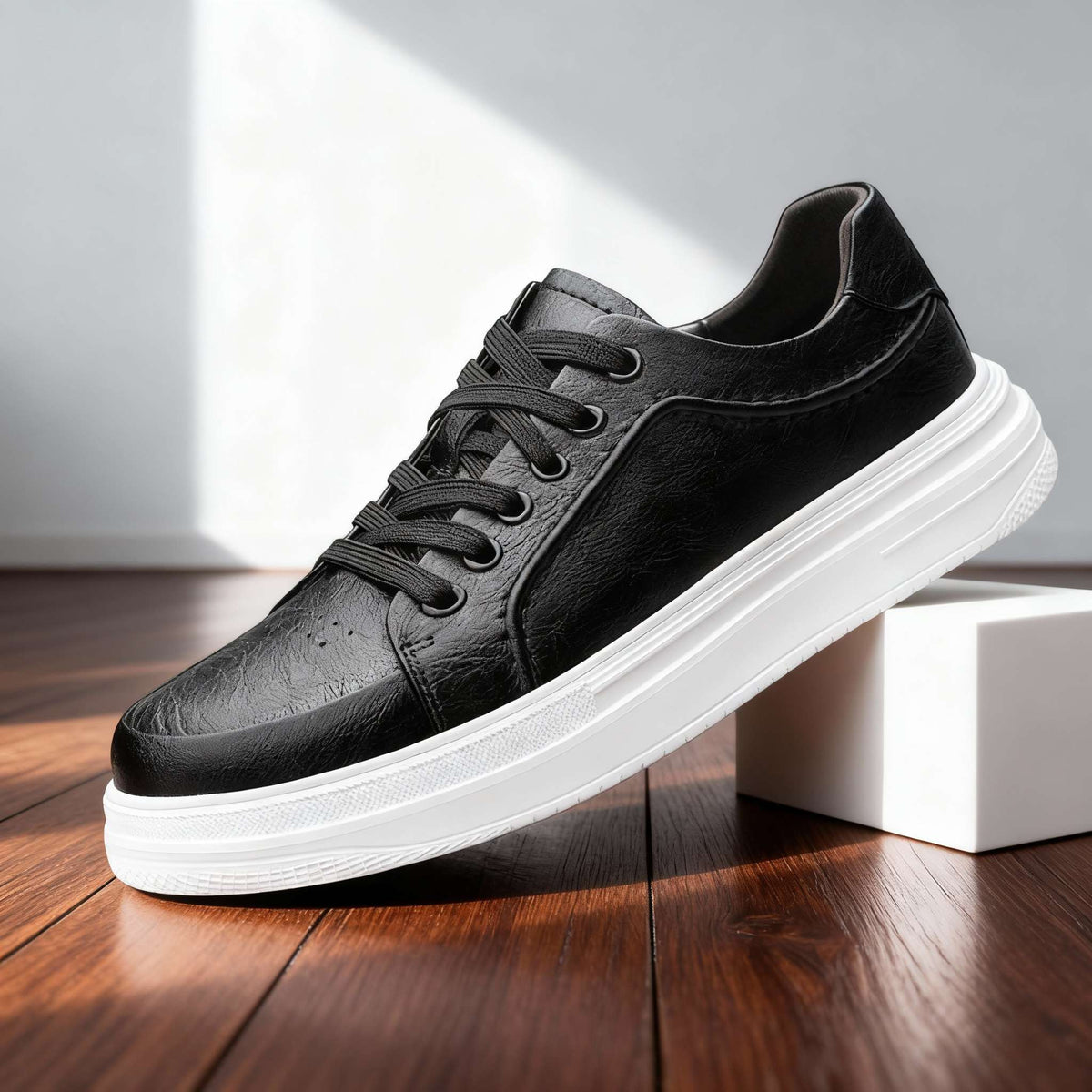 Roger Hicks | men's Leather Sneakers  - By Qivii
