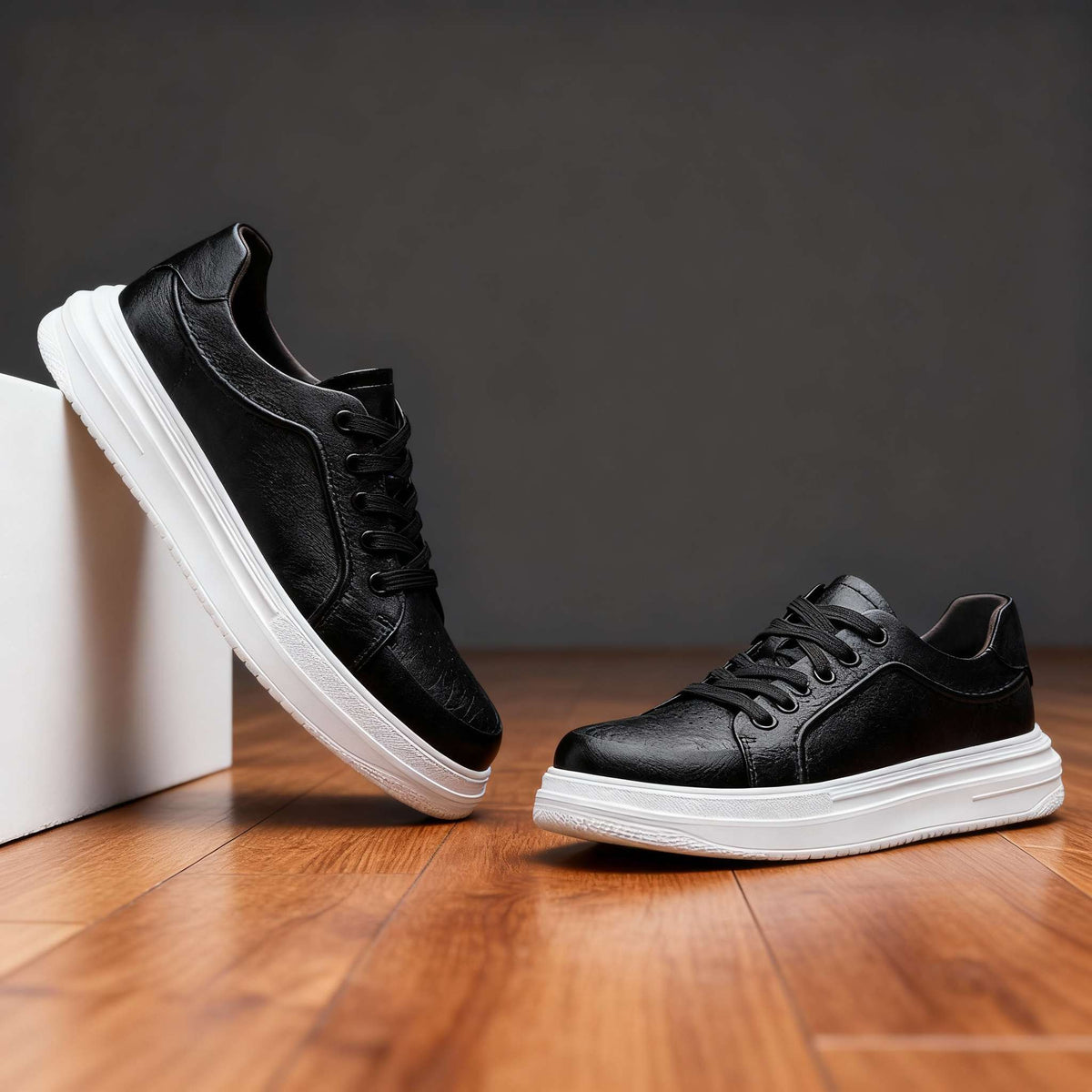 Roger Hicks | men's Leather Sneakers  - By Qivii