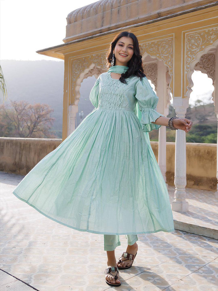 Gossamer Green Kurta Set - qivii